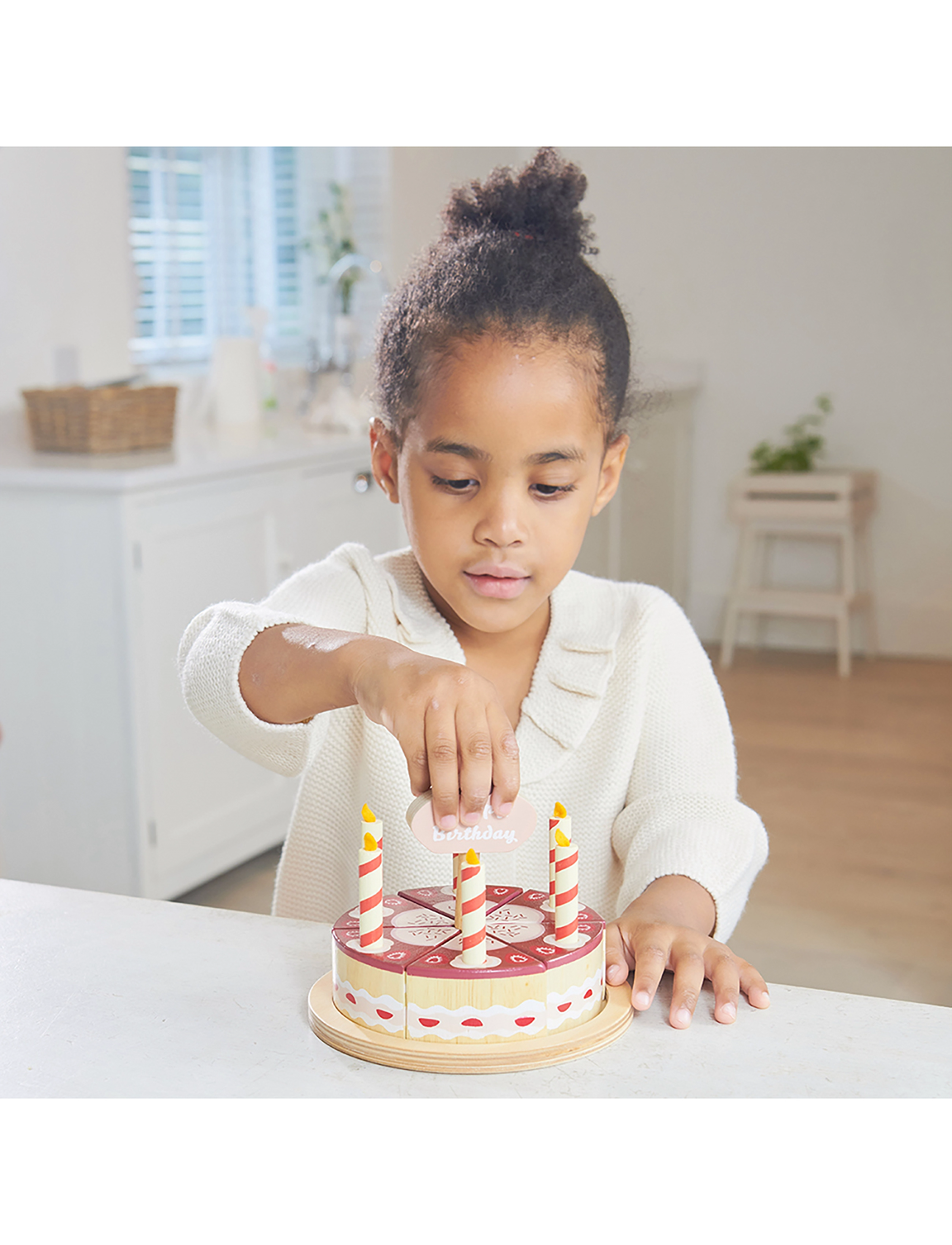 Tender Leaf Birthday Cake - Chocolate, One Size, Multi/patterned, Legetøjskøkken Og Tilbehør > Legetøjsmad Og -Kager, Børn