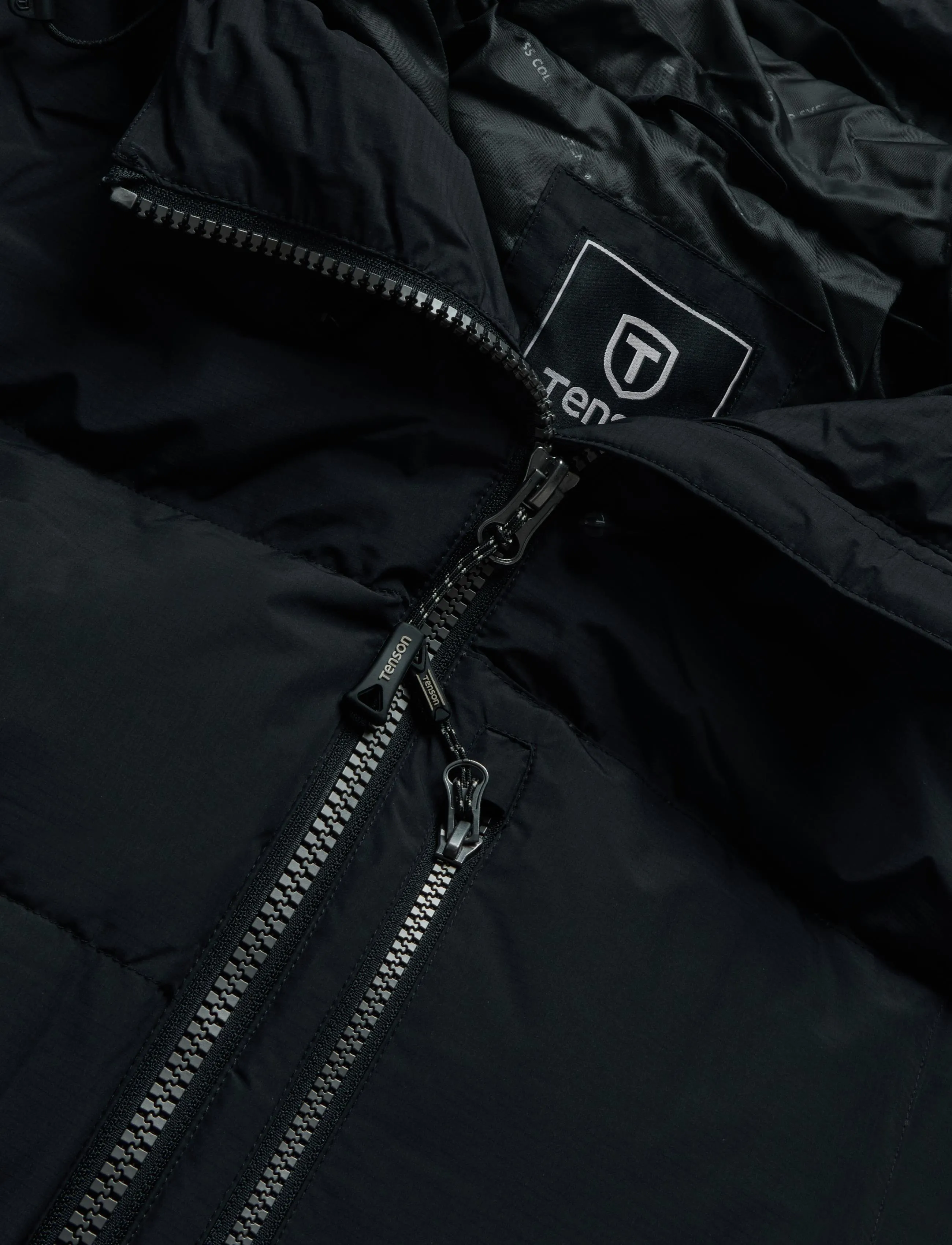 Tenson - Dundas Down Parka W - vinterjakker - black - 2