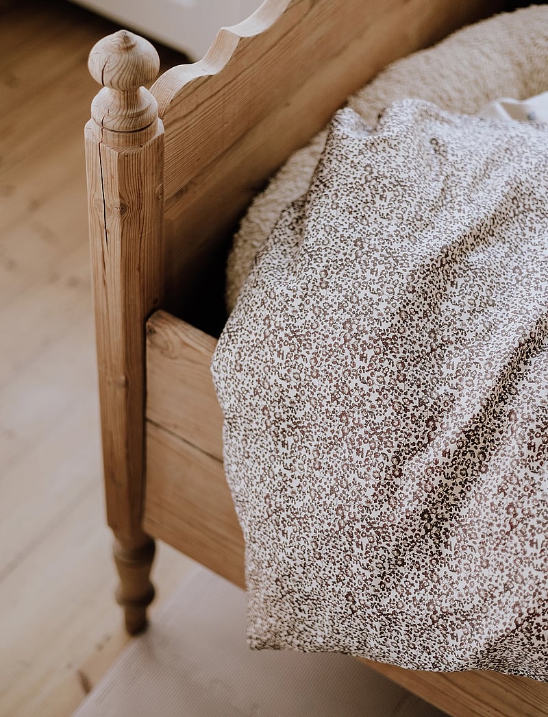 That's Mine - Levi bedding - voodipesu - flores red - 4