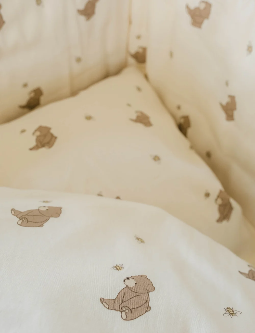 That's Mine - Levi Bedding DK - voodiriiete komplektid - bees and bears - 4