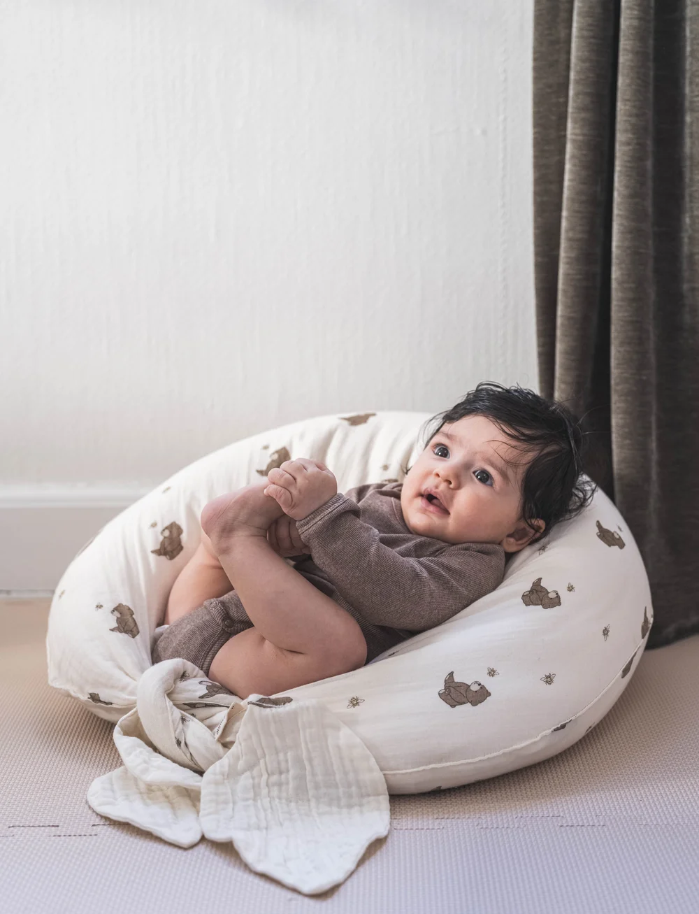 That's Mine - Moon nursing pillow - stillkissen - bees and bears - 2