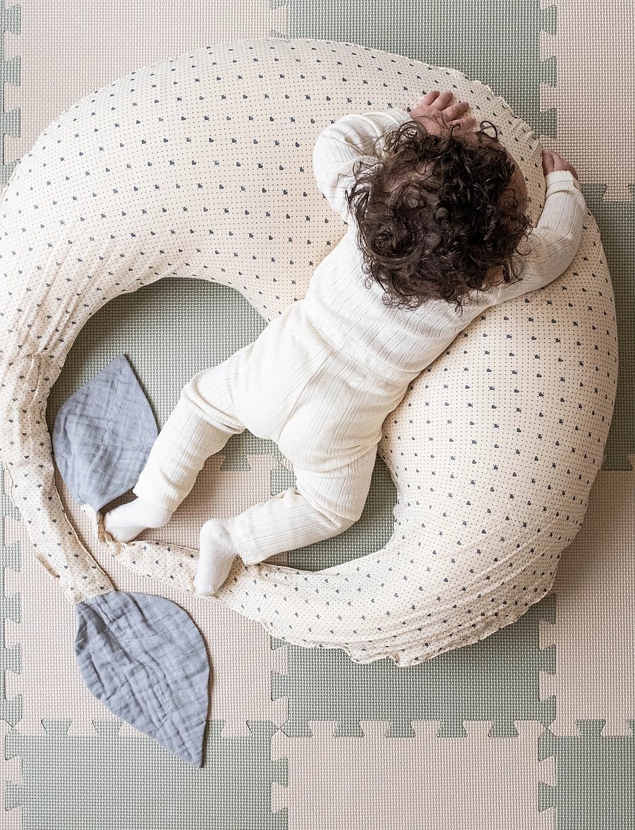 That's Mine - Moon nursing pillow - lots of love sky - 3