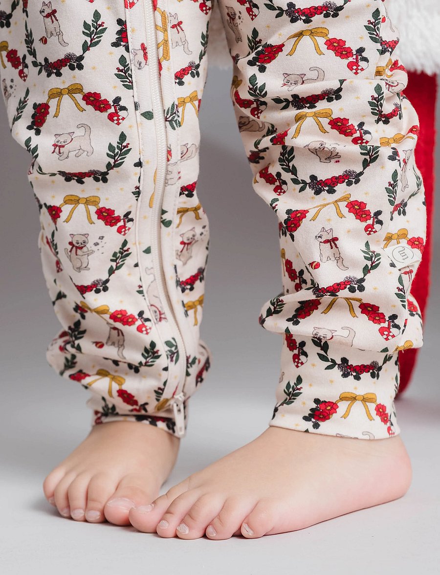 That's Mine - Elliotte onesie - magamiskombinesoonid - christmas wreath - 5