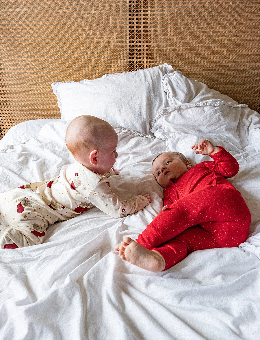 That's Mine - Elliotte onesie - schlafoveralls - holiday puppy - 2
