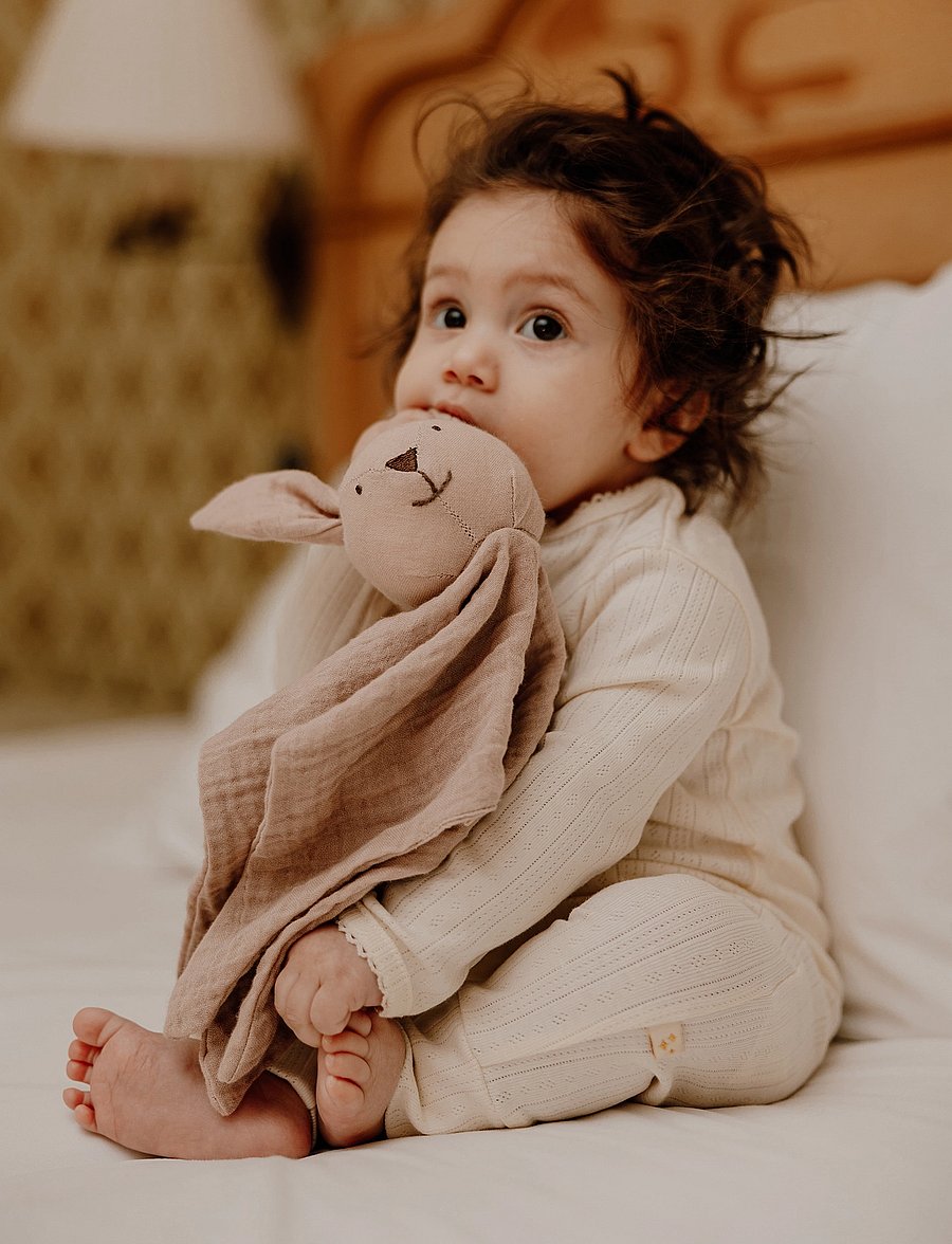 That's Mine - Ami Cuddle Cloth - snuttefiltar - shadow grey bunnie - 3