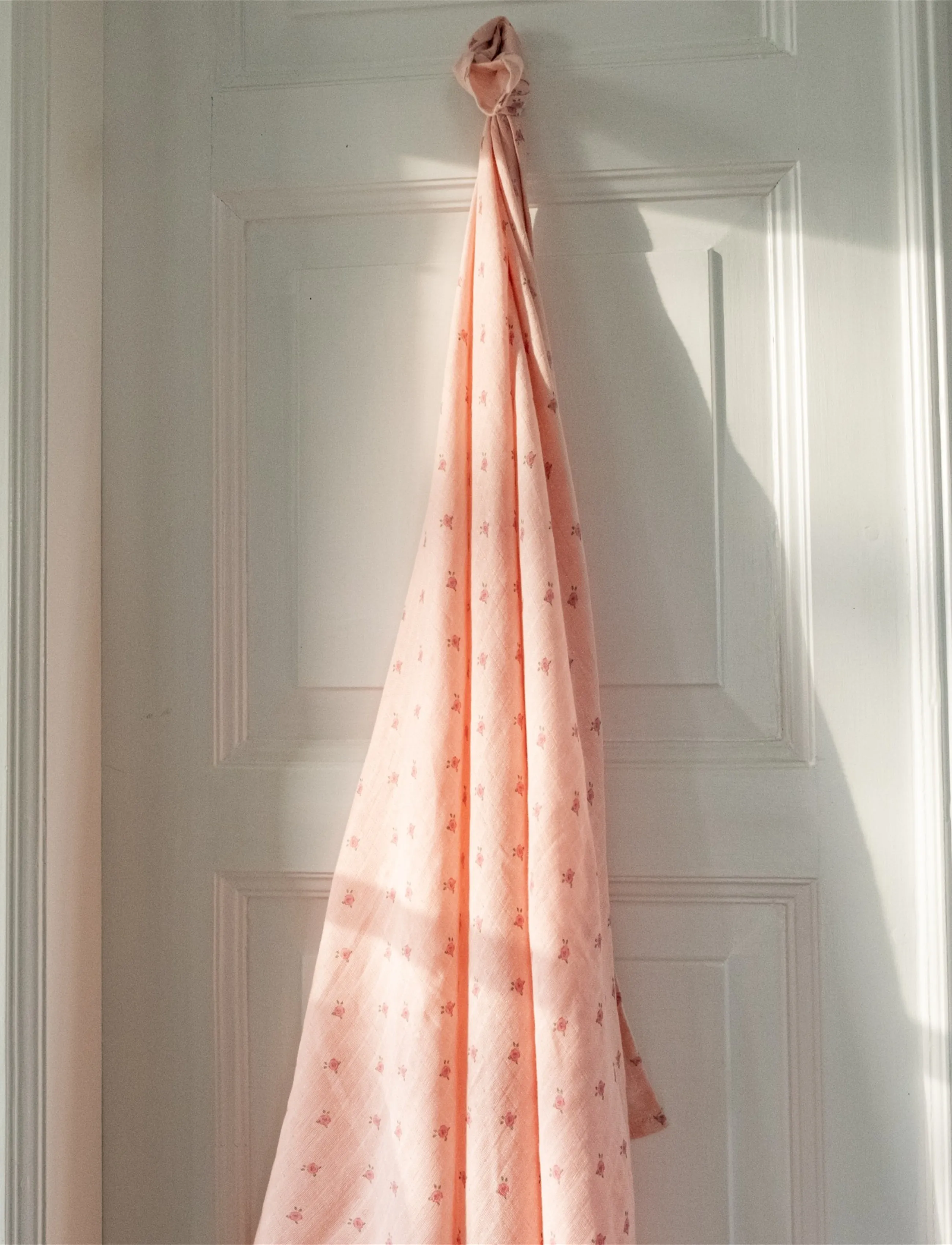 That's Mine - Jana muslin swaddle - muslin blankets - tiny roses - 2
