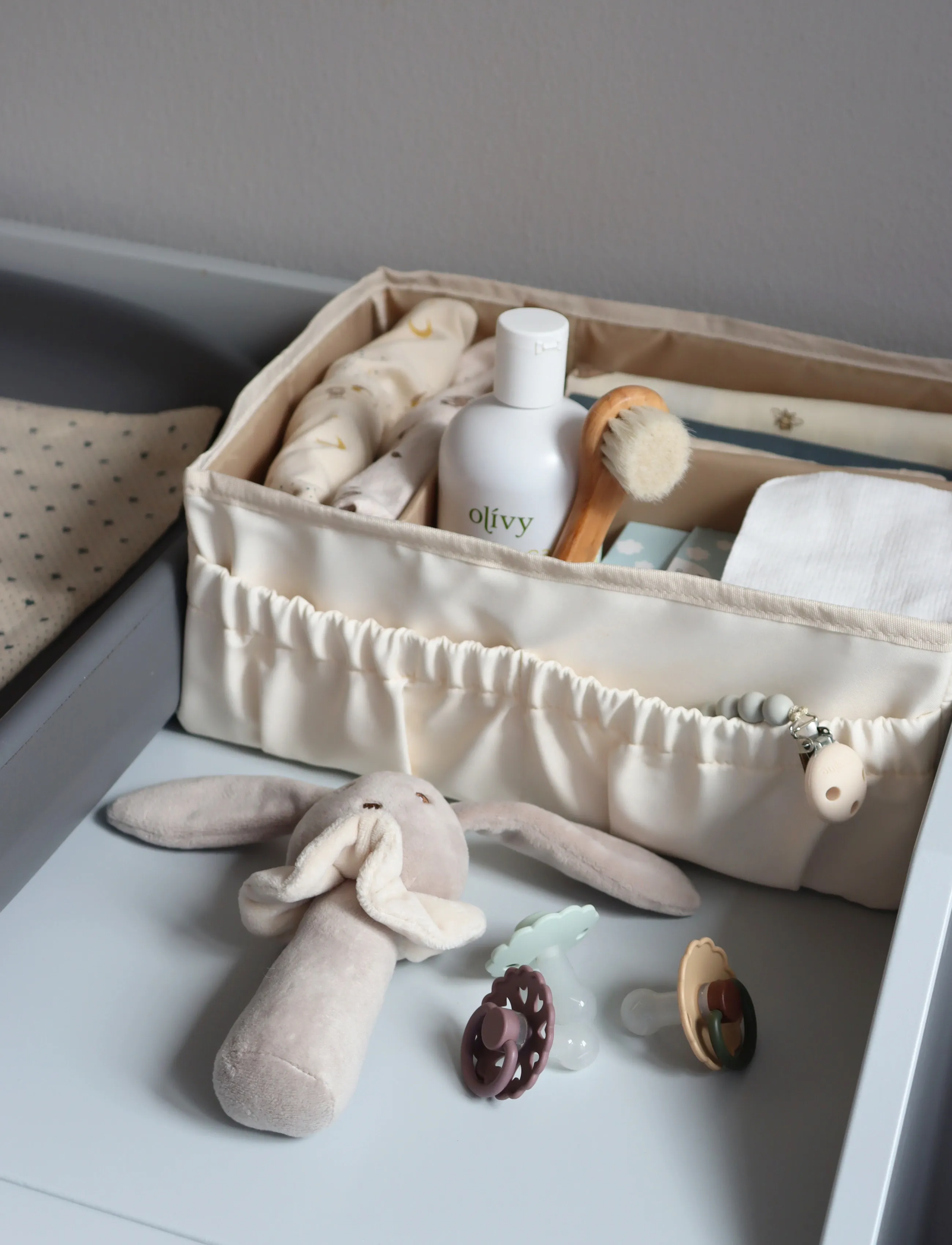 That's Mine Lily Nursing Organizer, 32X22X13 cm, Baby Beds & Accessories, Creme - Cot Organisers, Kinder