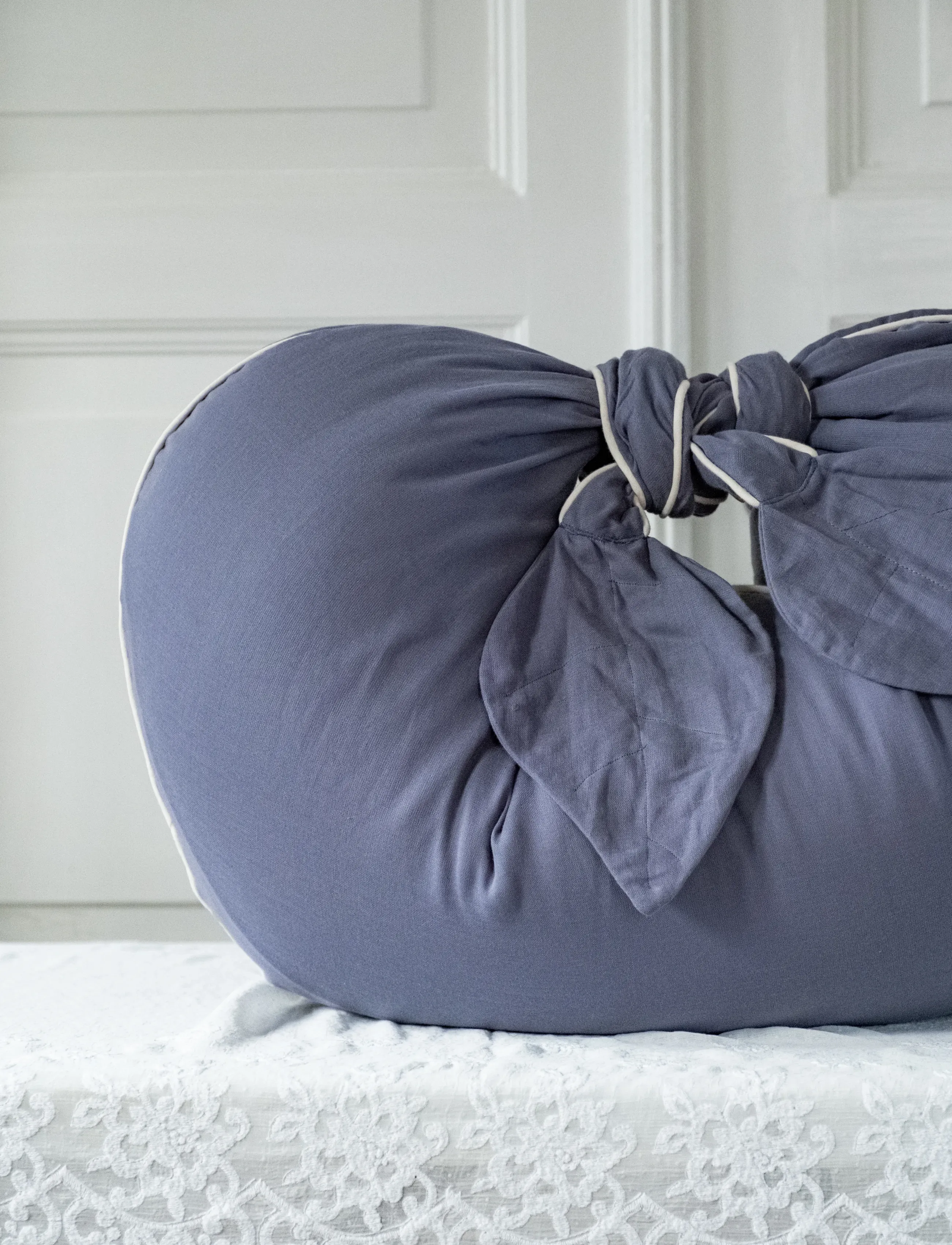 That's Mine - Collab nursing pillow - oreiller d'allaitement - flint stone - 2
