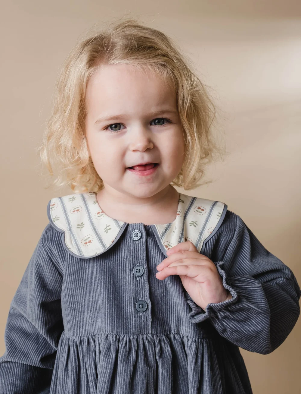 That's Mine - Rosalia dress - langärmelige freizeitkleider - flint stone - 5