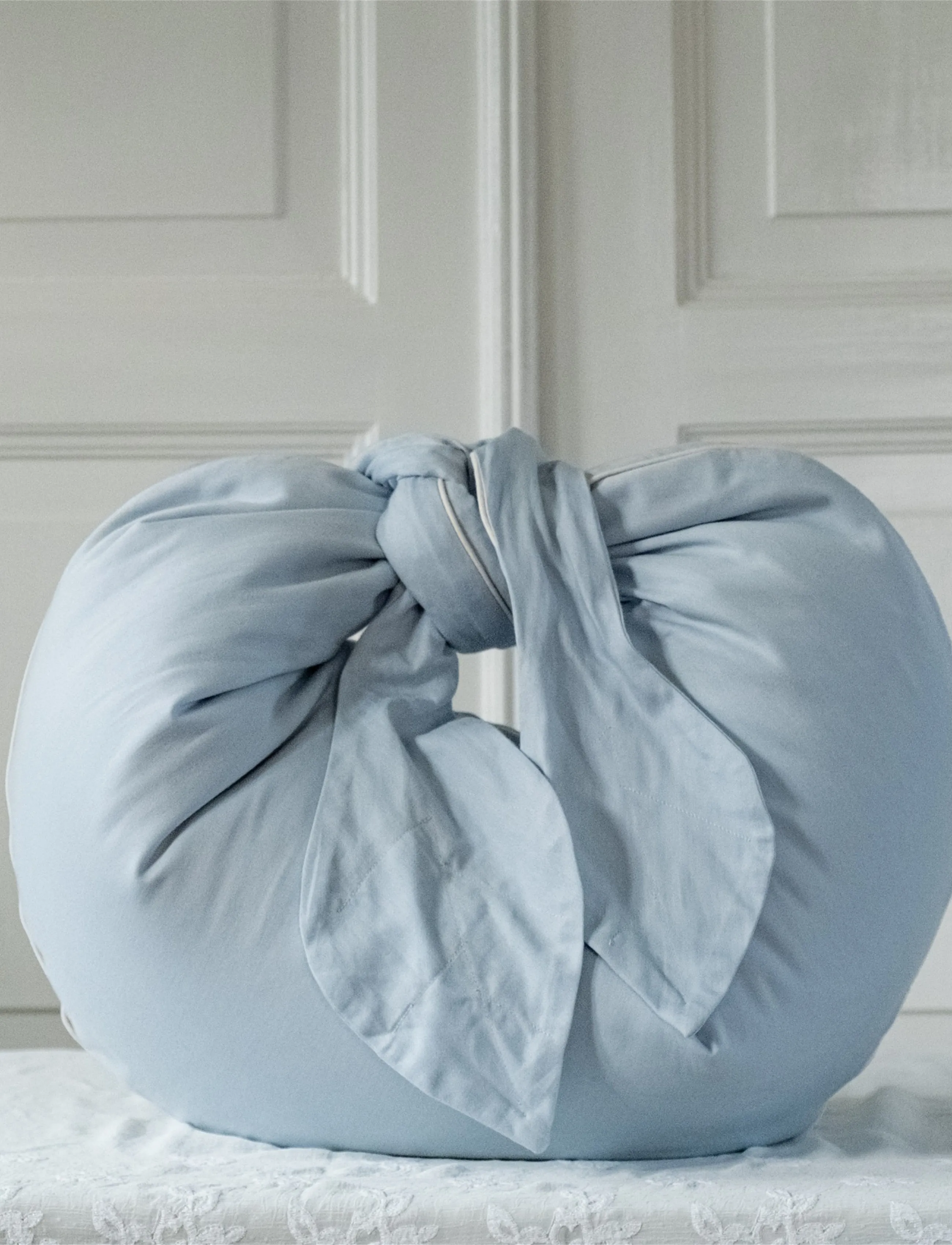 That's Mine - Moon nursing pillow sateen - baby blue - 3