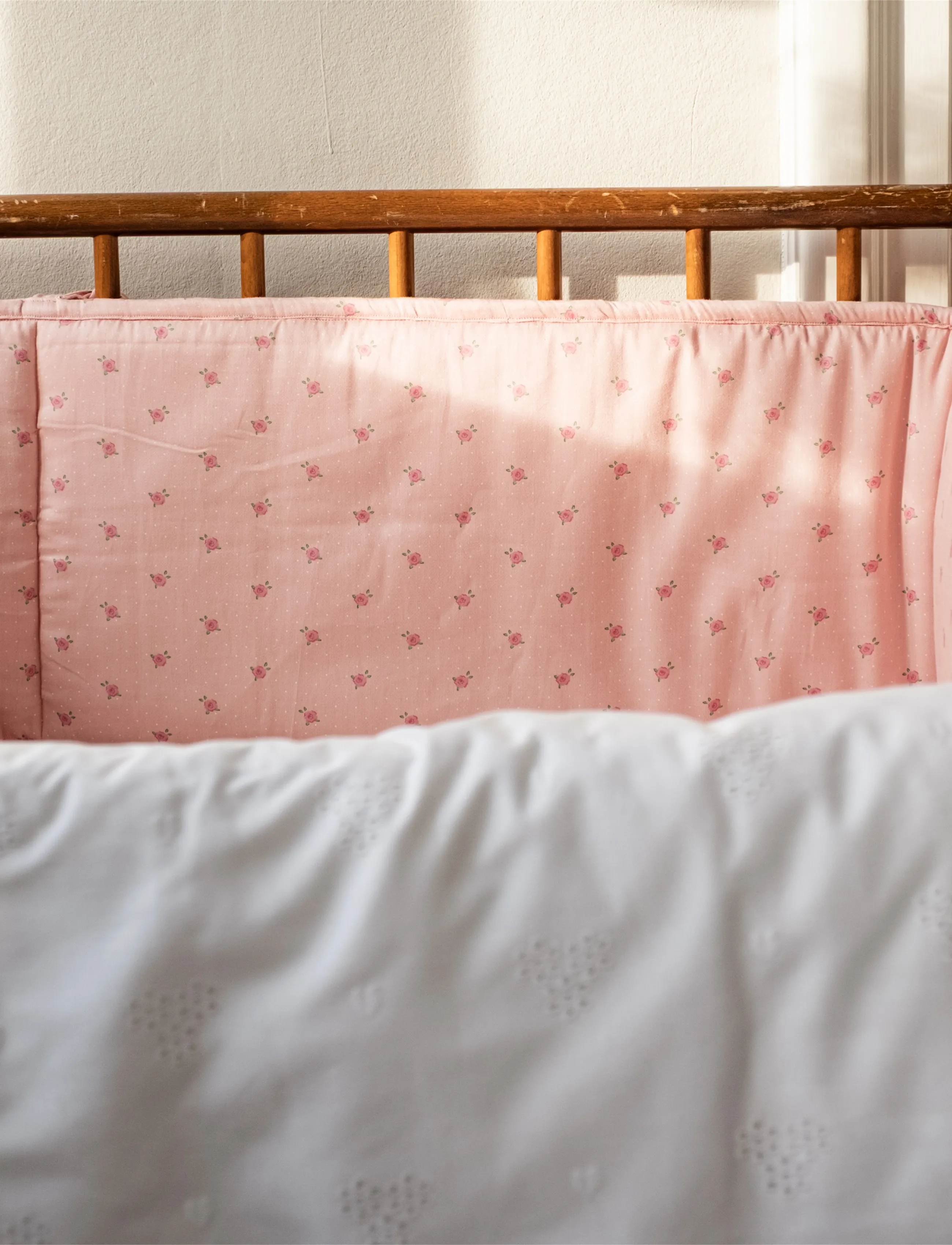 That's Mine - London bed bumper - spjälsängsskydd - tiny roses - 3