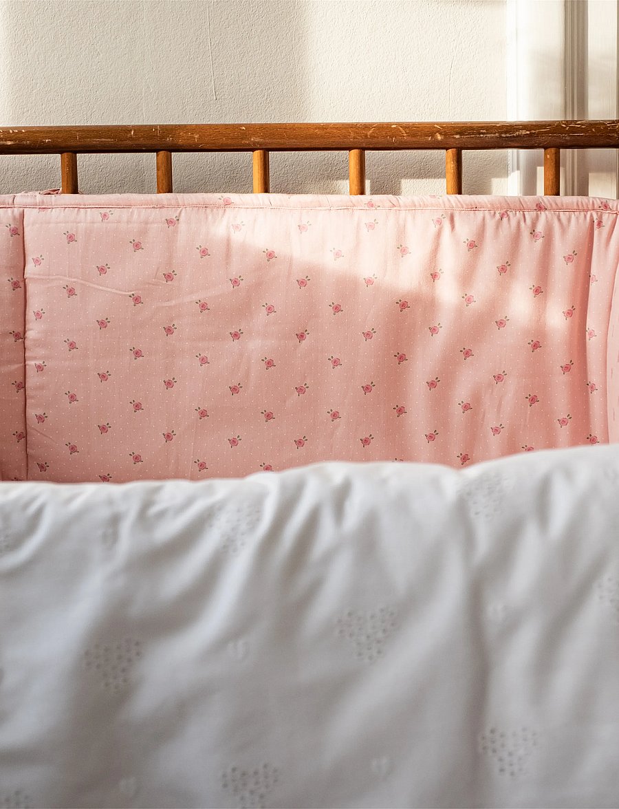 That's Mine - London bed bumper - spjälsängsskydd - tiny roses - 3