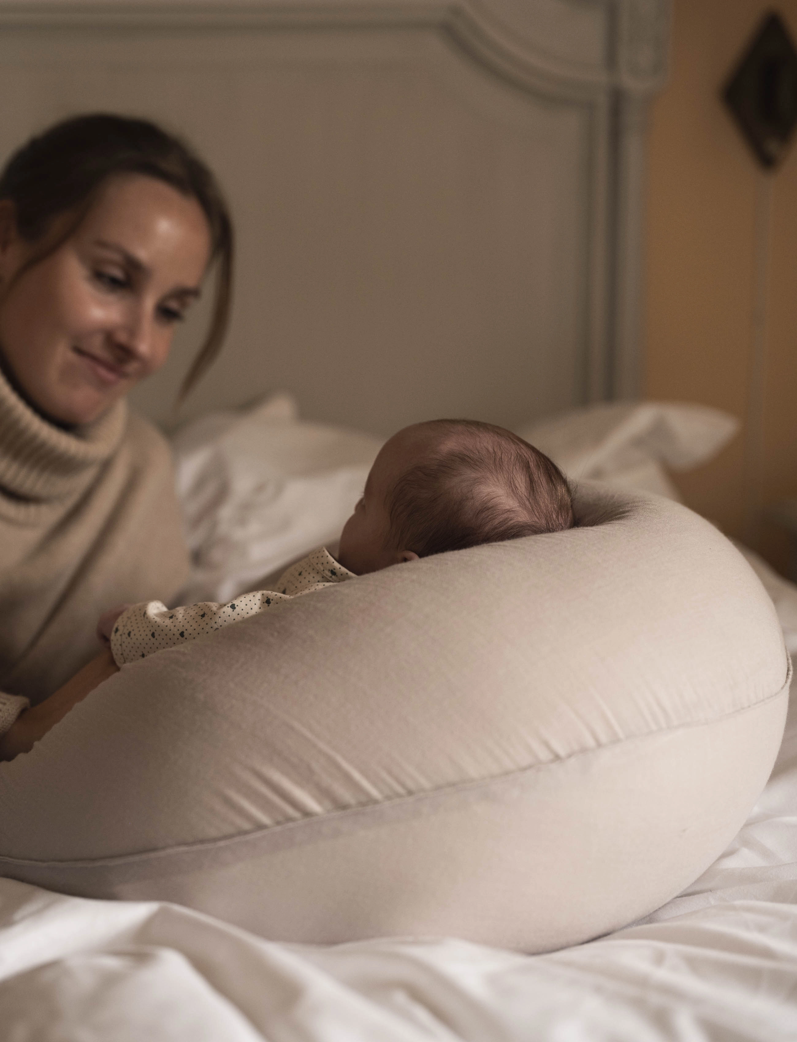 That's Mine Nursing Pillow Feather Grey, 54X30X47 cm, Breastfeeding Products, Creme - Pillows, Kinder