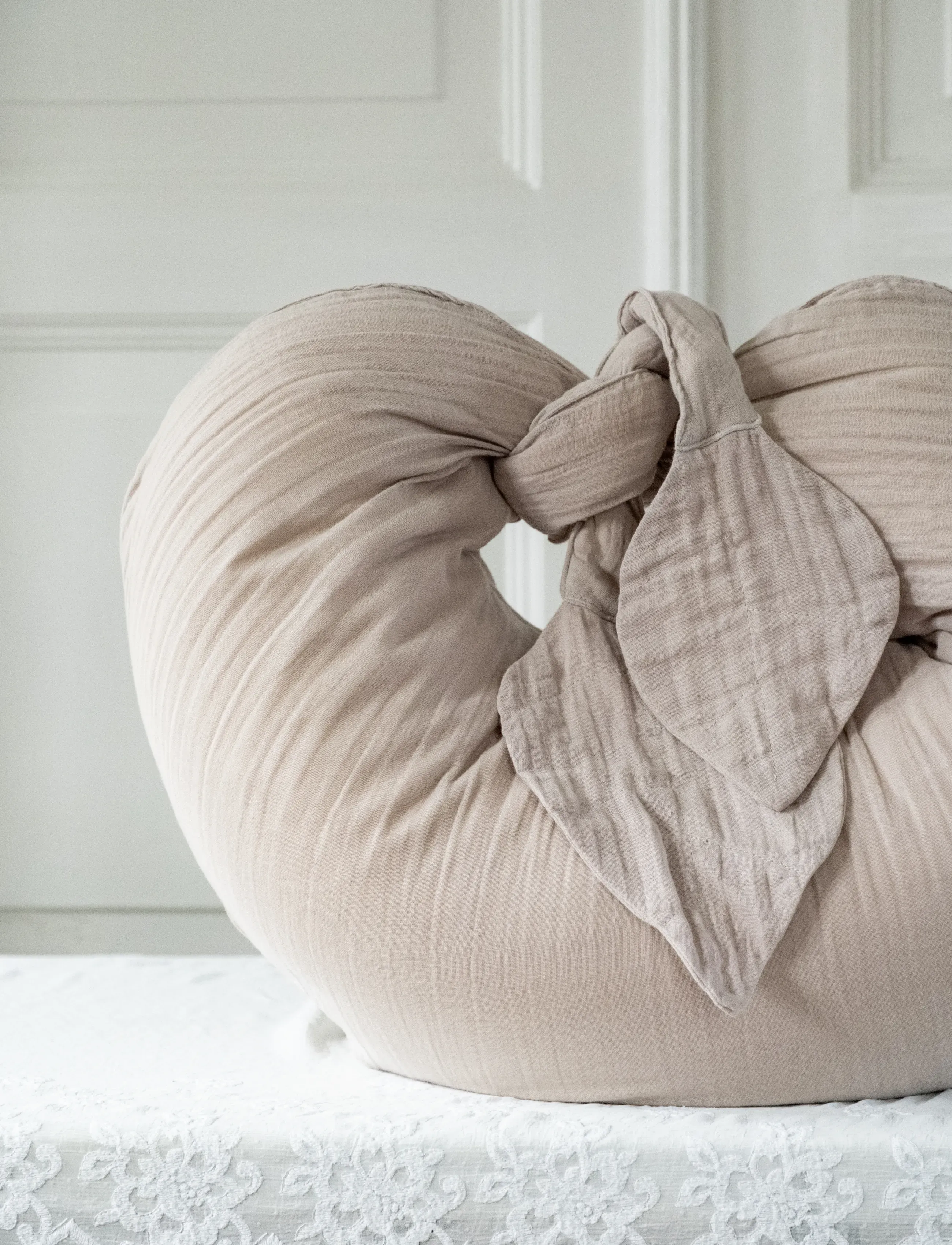 That's Mine - Nursing pillow feather grey - nursing pillows - feather grey - 4