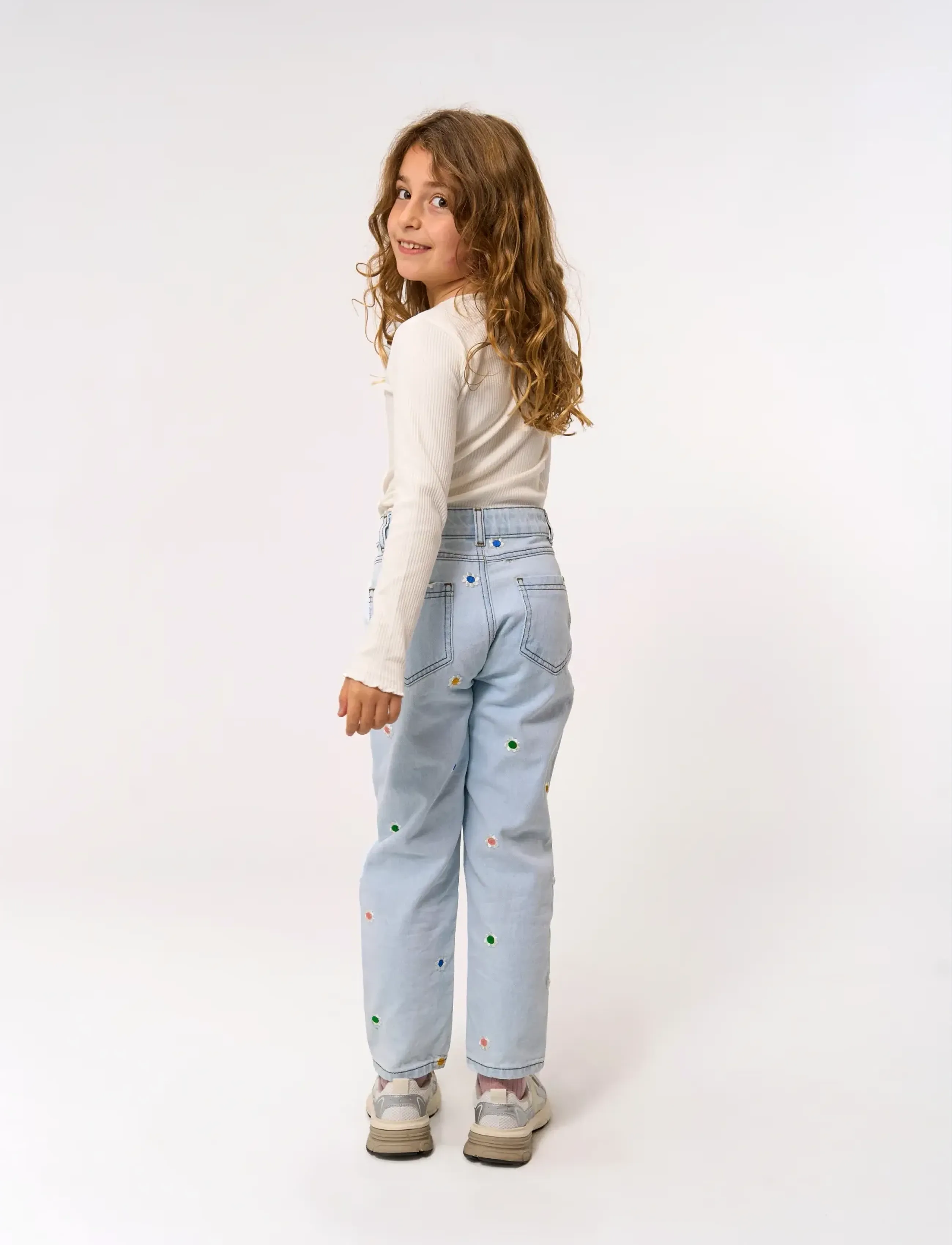 The New - TNPorscha Mom Fit Jeans - brīva griezuma džinsi - light blue denim emb - 3