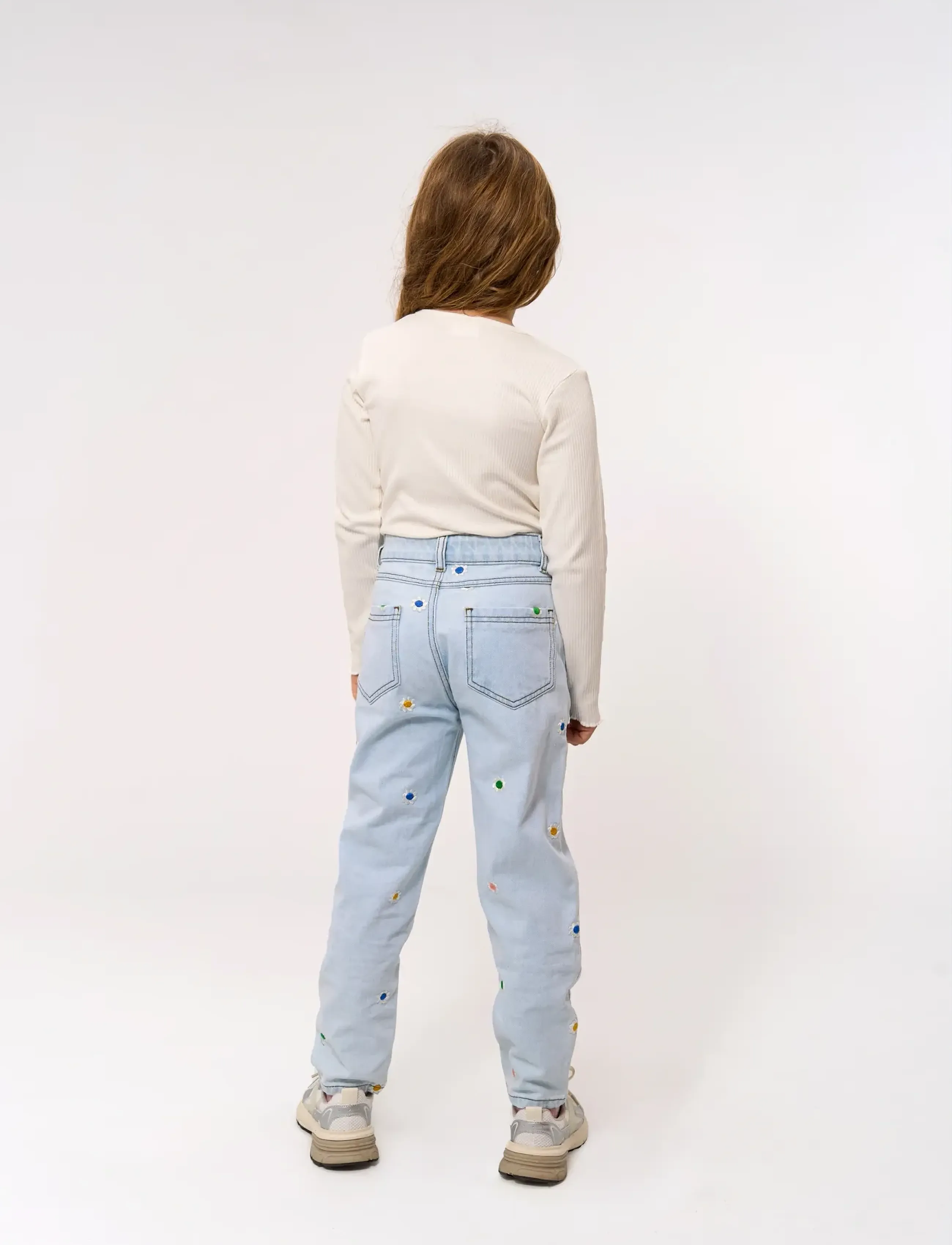The New - TNPorscha Mom Fit Jeans - brīva griezuma džinsi - light blue denim emb - 4