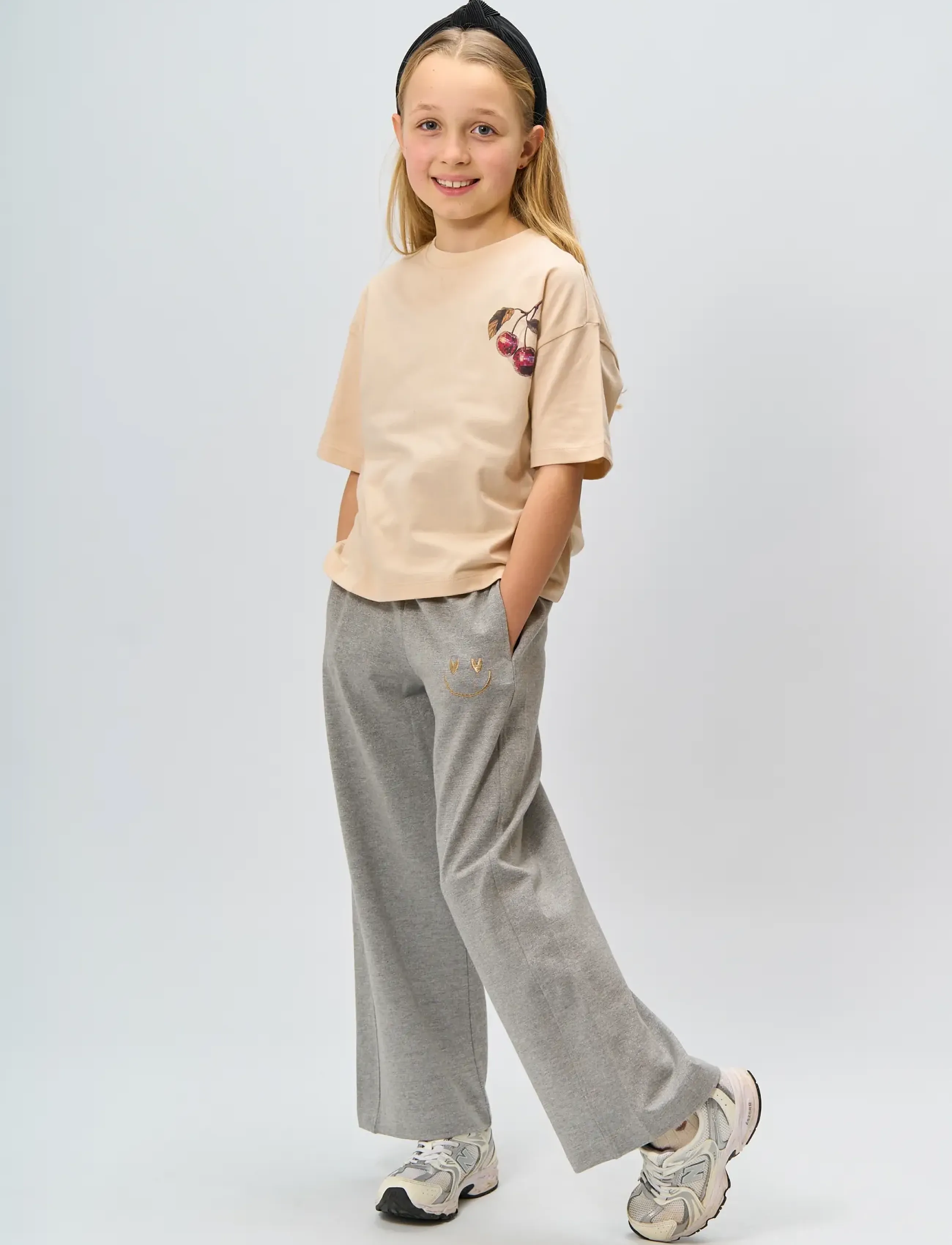The New - TNRenata Wide Glitter Sweatpants - light grey melange - 5