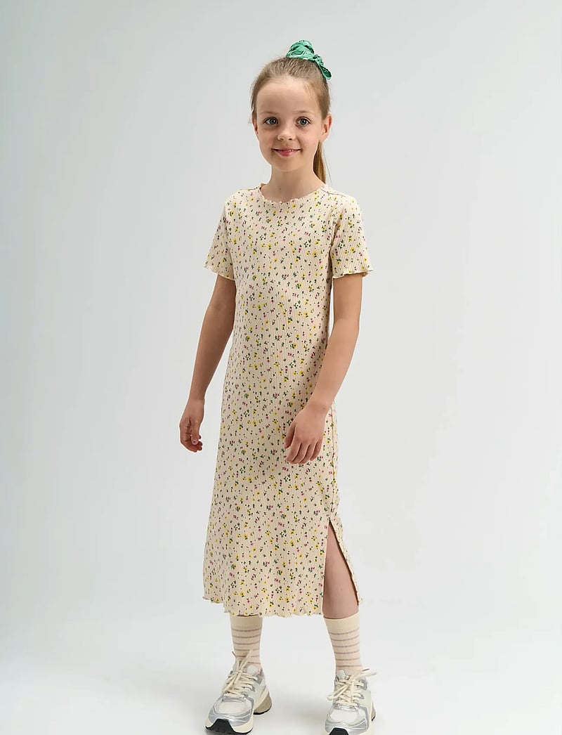 The New - TNSummer S_S Long Rib Dress - kurzärmelige freizeitkleider - gardenia aop - 0