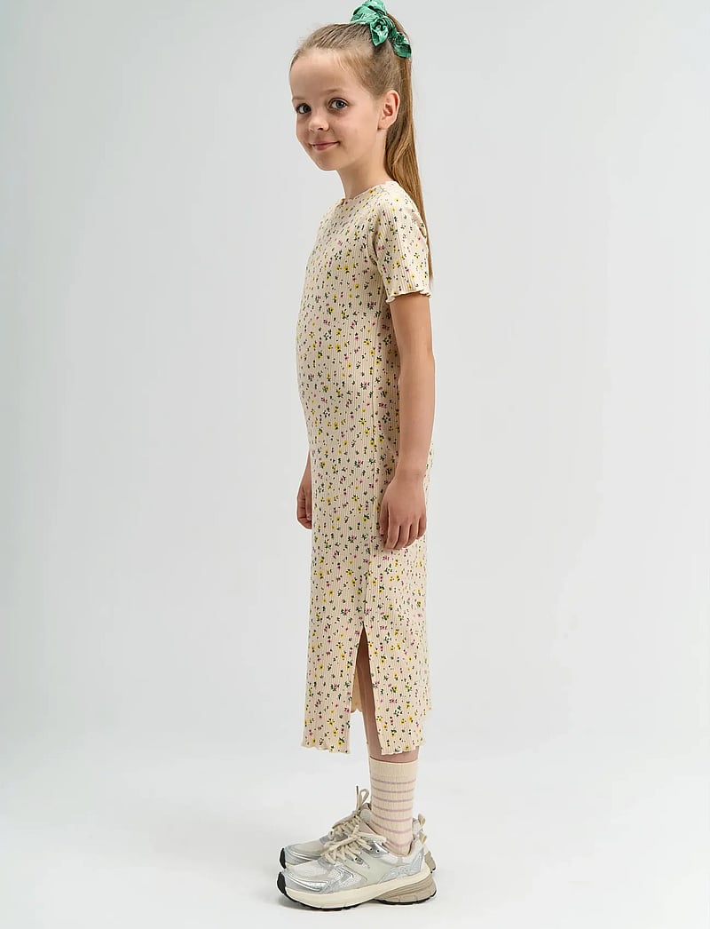 The New - TNSummer S_S Long Rib Dress - kurzärmelige freizeitkleider - gardenia aop - 4