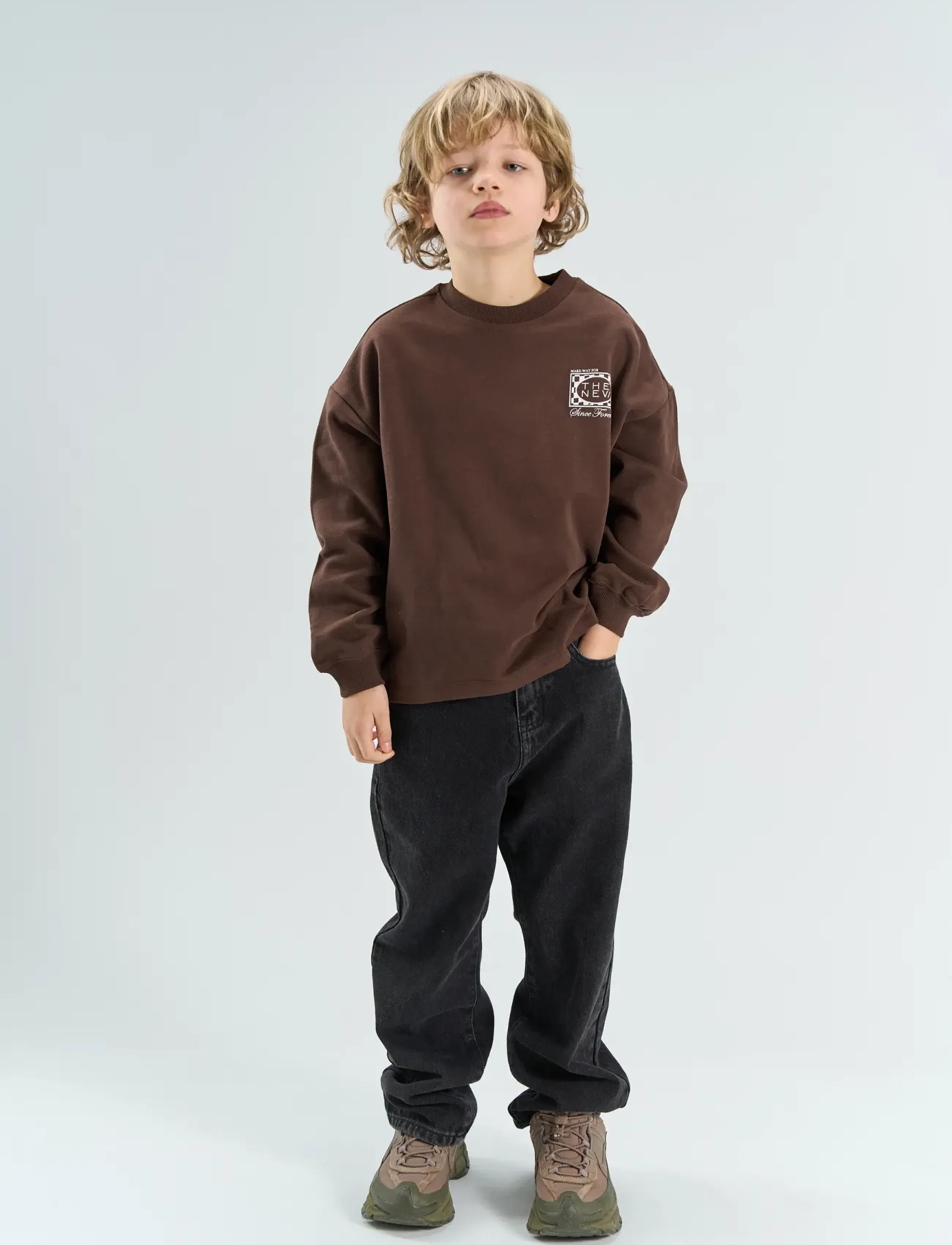 The New TNYanno OS Sweatshirt - Dressipluusid ja kapuutsiga pusad - CHESTNUT / brown