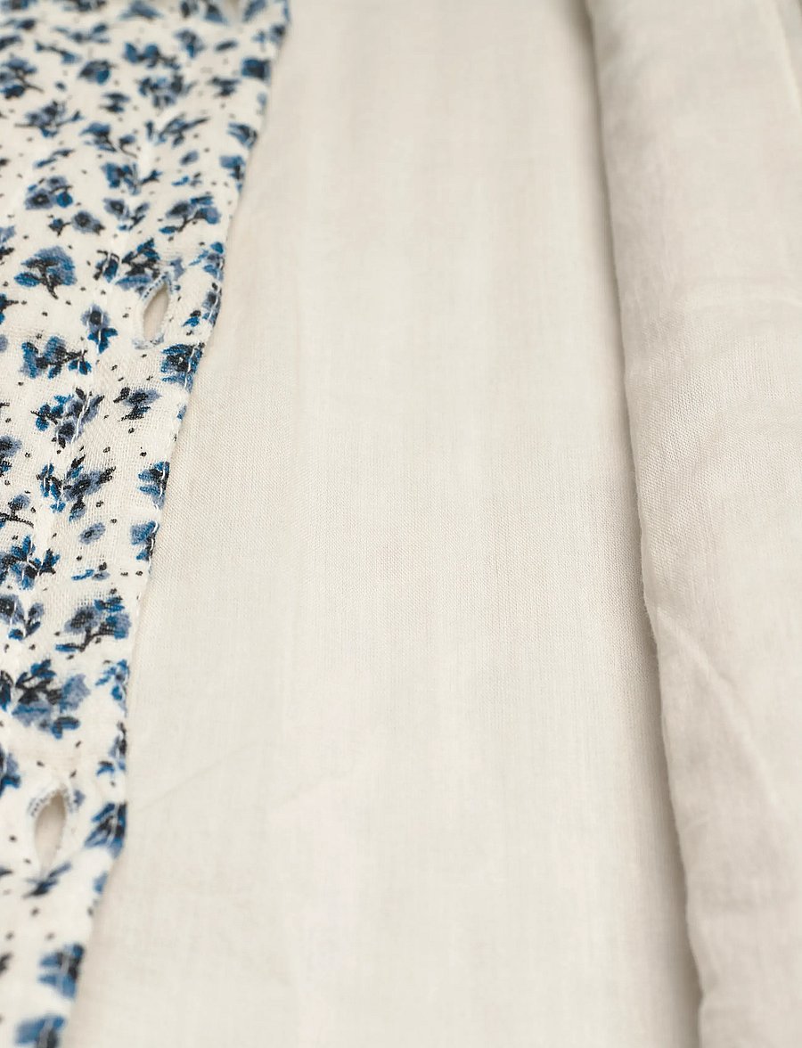 The New - TNSTNikita Quilted Jacket - quilted jassen - white swan aop - 5