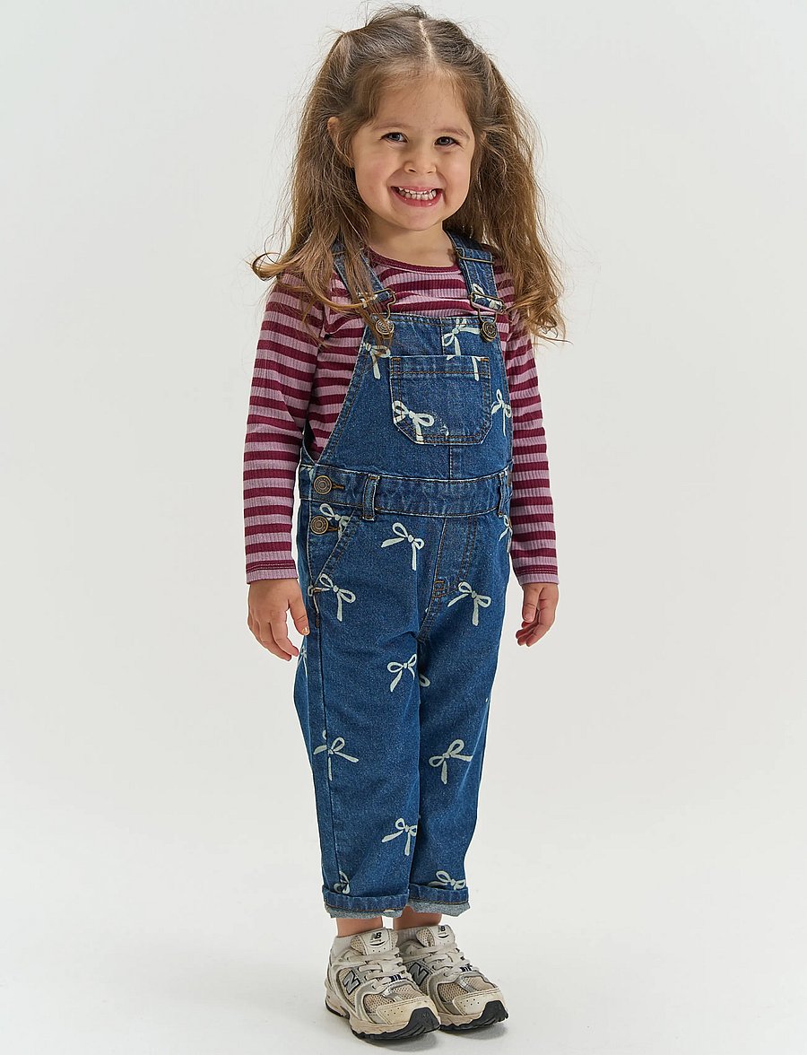 The New - TNSTVinaya Denim Dungarees - buksedragter - medium blue denim aop - 0