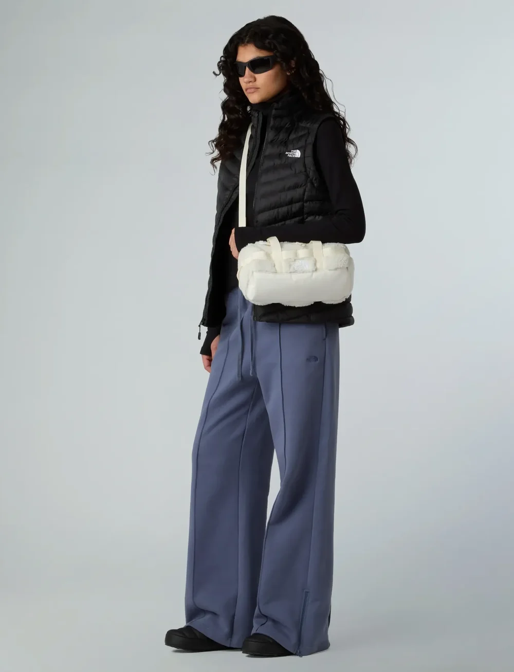 The North Face - W THERMOBALL TRACTION BOOTIE - vandresko - tnf black/tnf white - 0