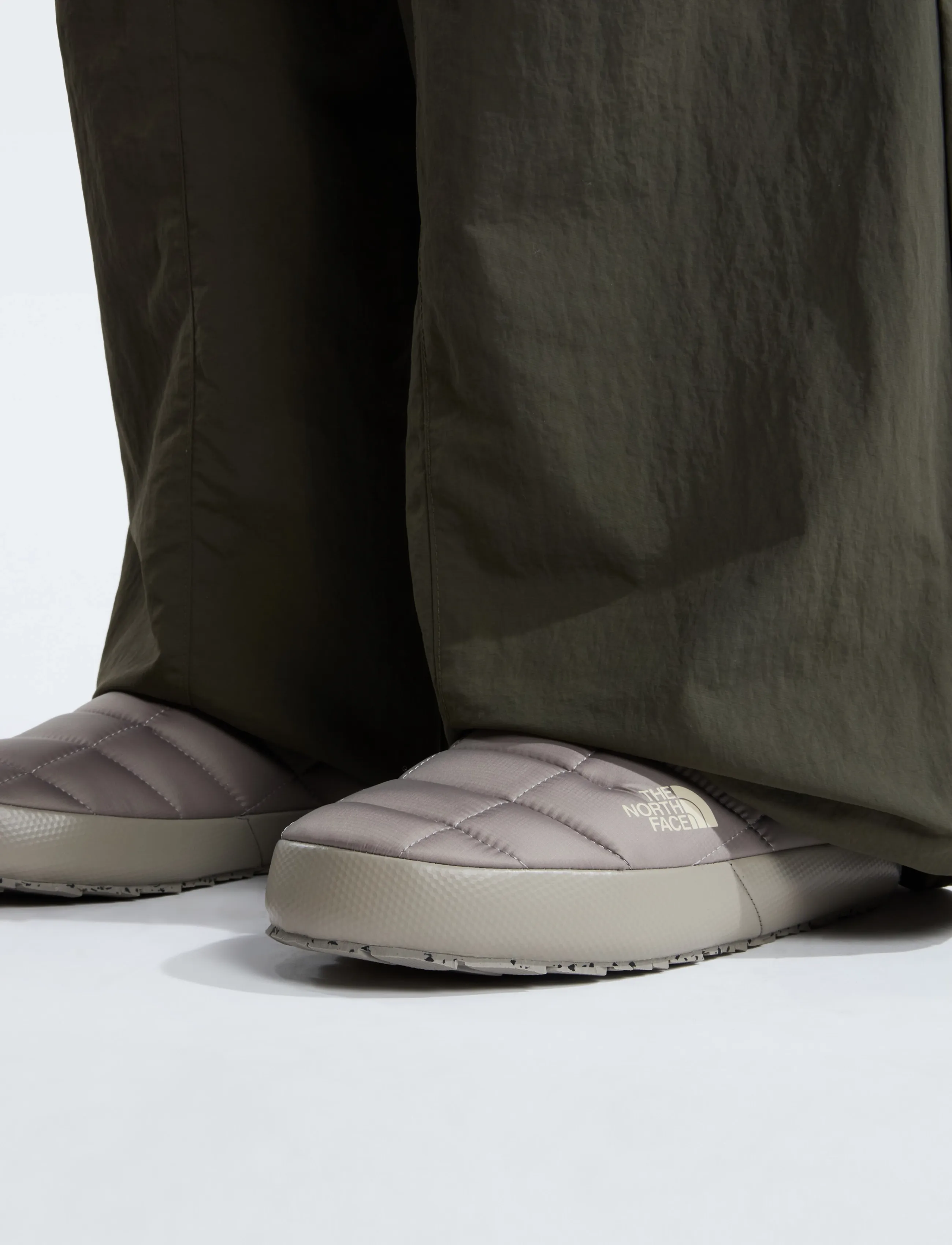 The North Face - M THERMOBALL TRACTION MULE V - casual sandaler - stone slab/calacatta - 4