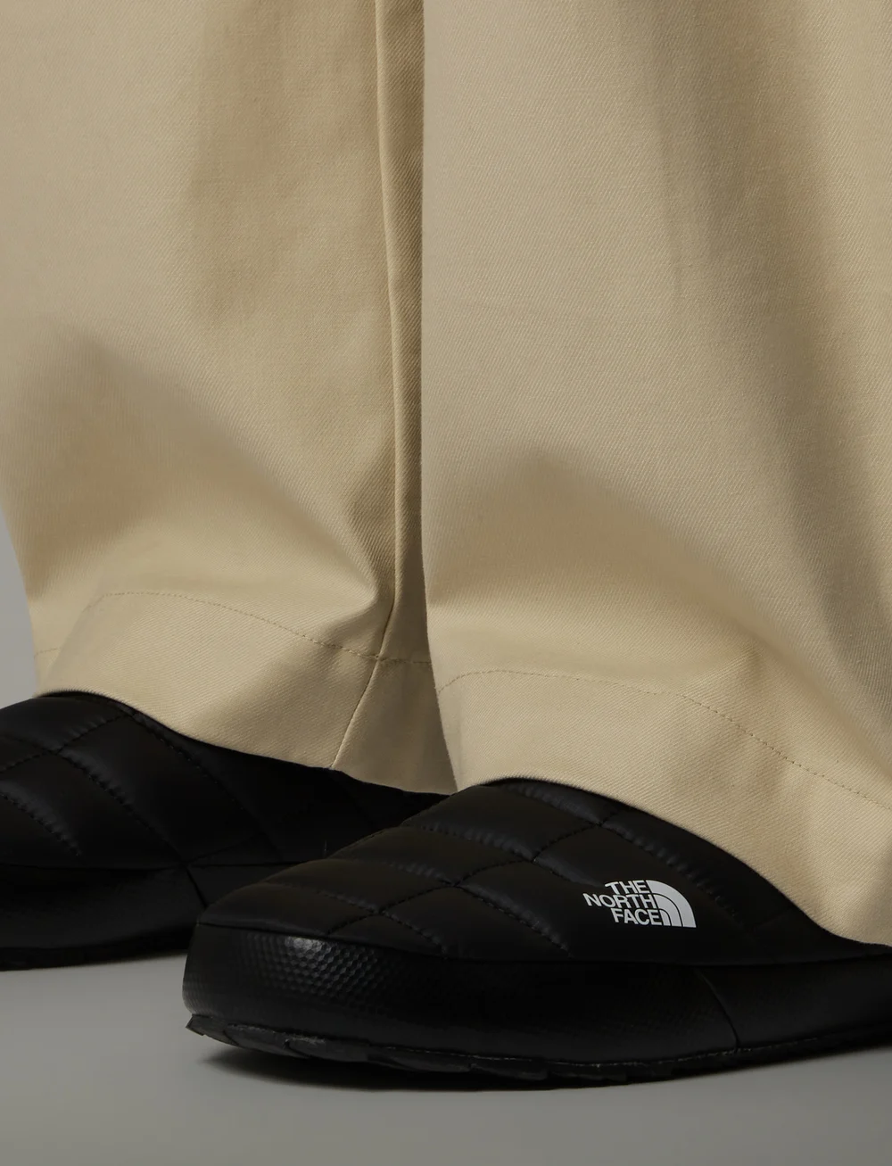 The North Face - W THERMOBALL TRACTION MULE V - sandaler & tofflor - black - 0