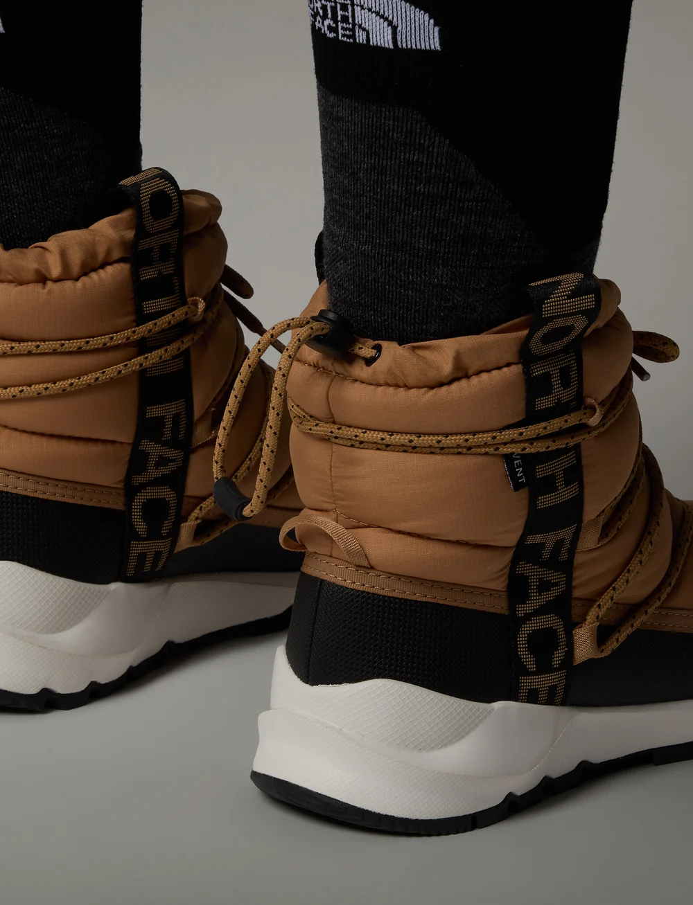 The North Face - W THERMOBALL LACE UP WP - vinterkängor - almond butter/tnf black - 0