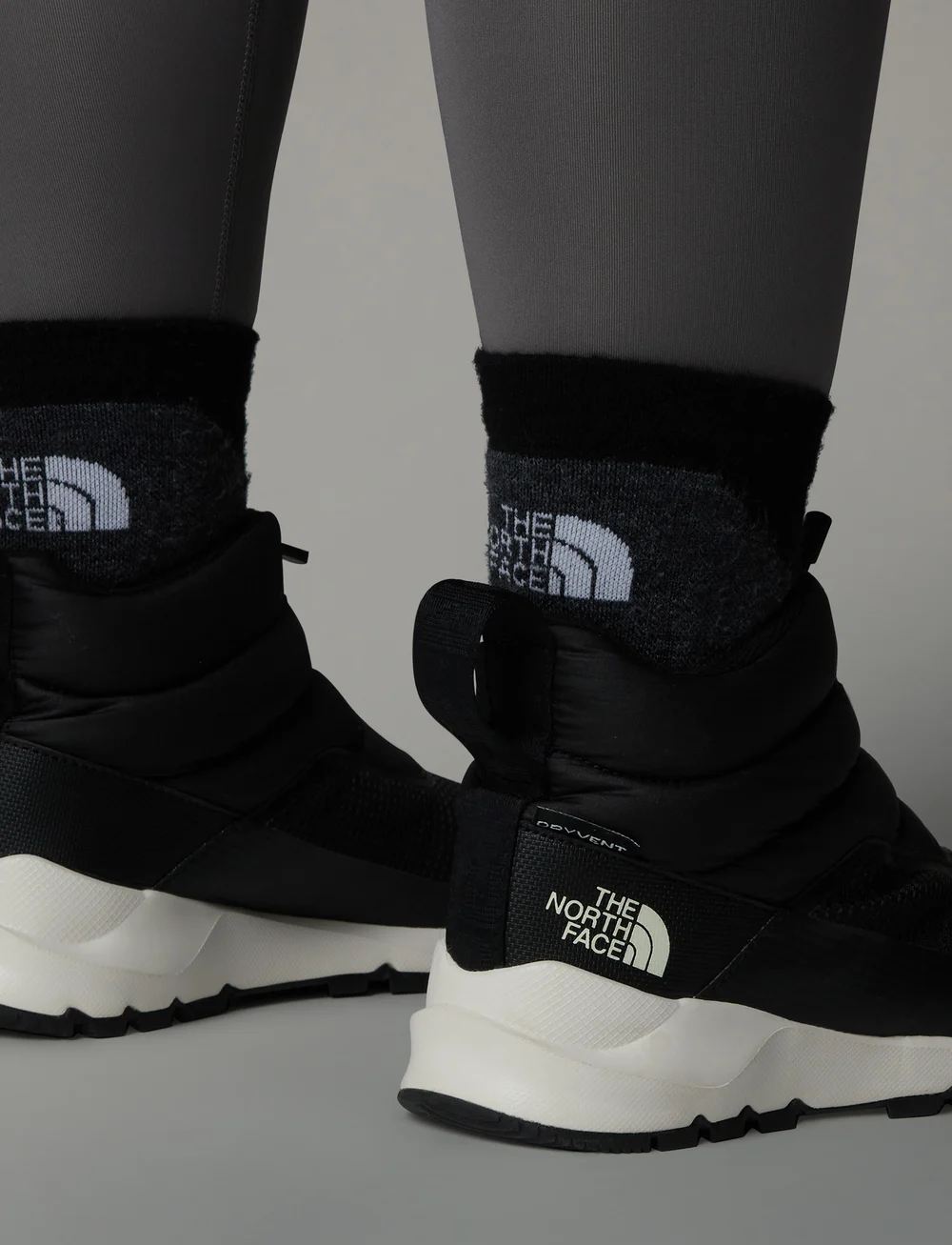 The North Face - W THERMOBALL PROGRESSIVE ZIP II WP - winterstiefel - tnf black/gardenia white - 0