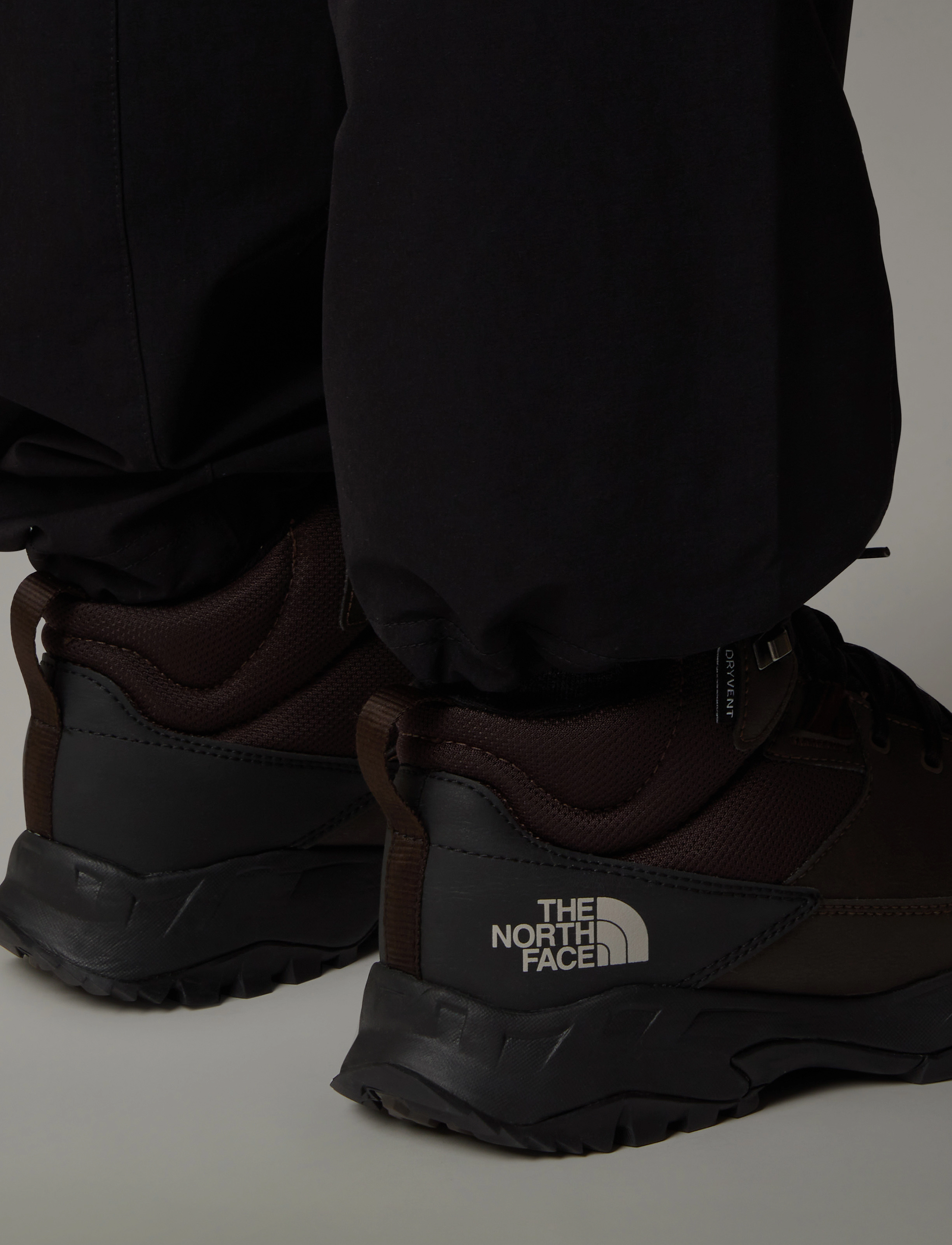 The North Face M STORM STRIKE III WP - Enimmüüdud - COFFEE BROWN/TNF BLACK / brown