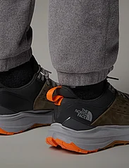 The North Face - M VECTIV EXPLORIS 2 FUTURELIGHT LTHR - new taupe green/asphlt gr - 5