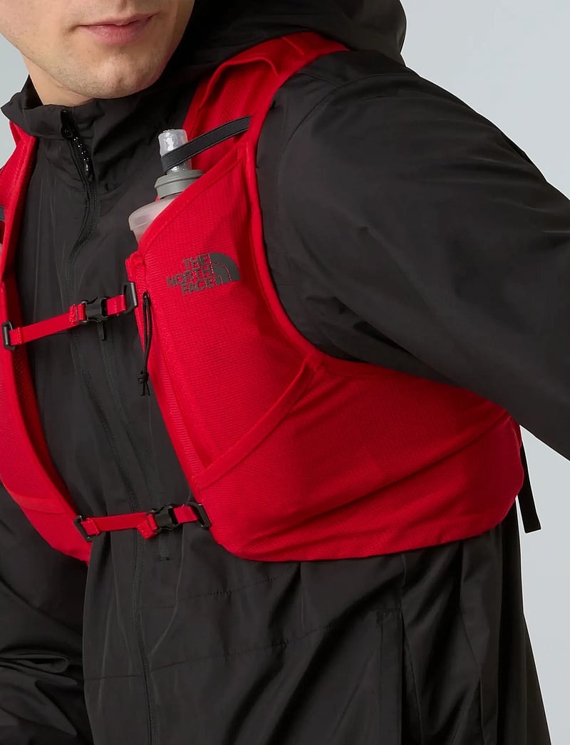 The North Face - SUNRISER RUN VEST 8 - jooksuvarustus - red - 5