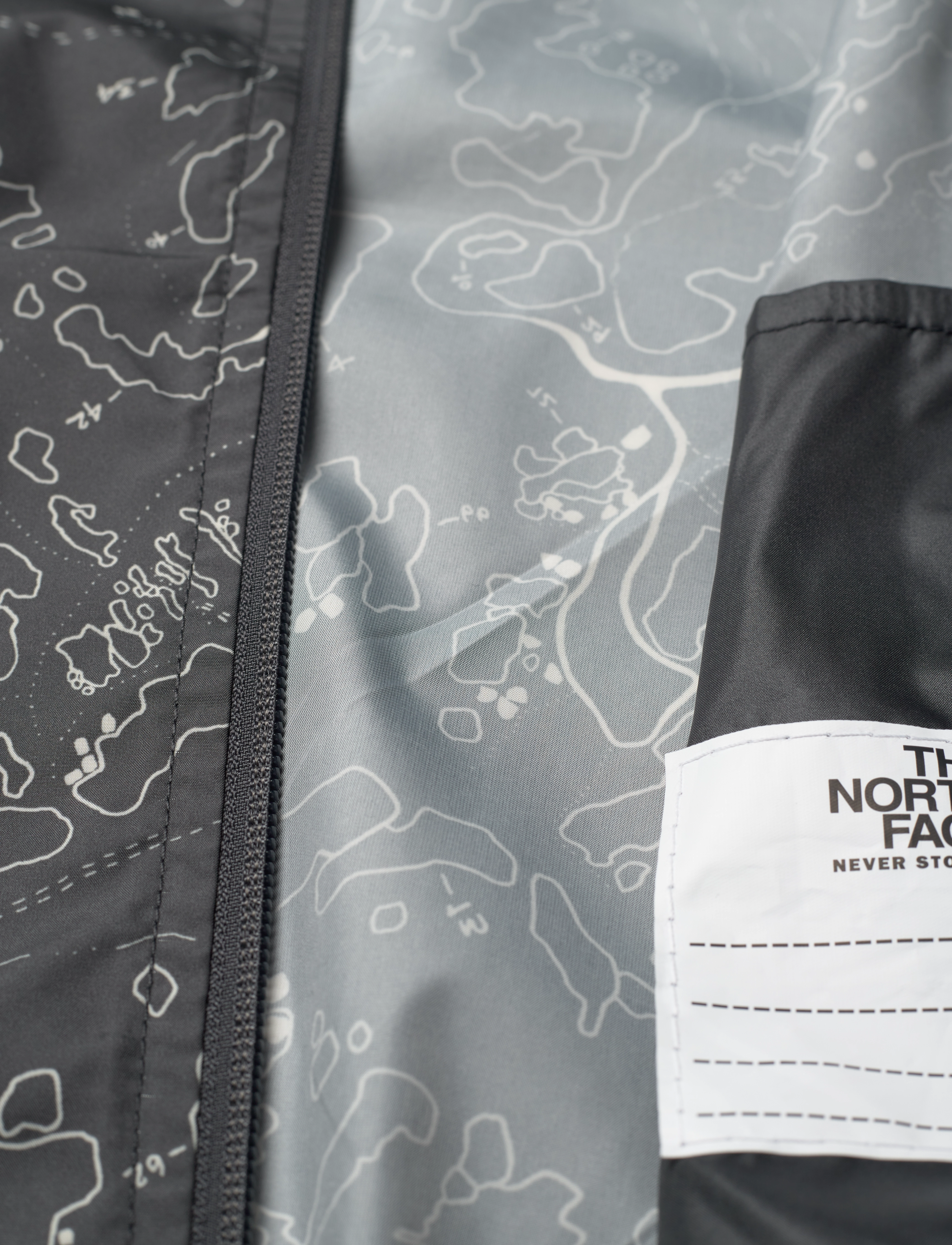 The North Face - B NEVER STOP HOODED WINDWALL JACKET - asphalt grey bouldering - 4