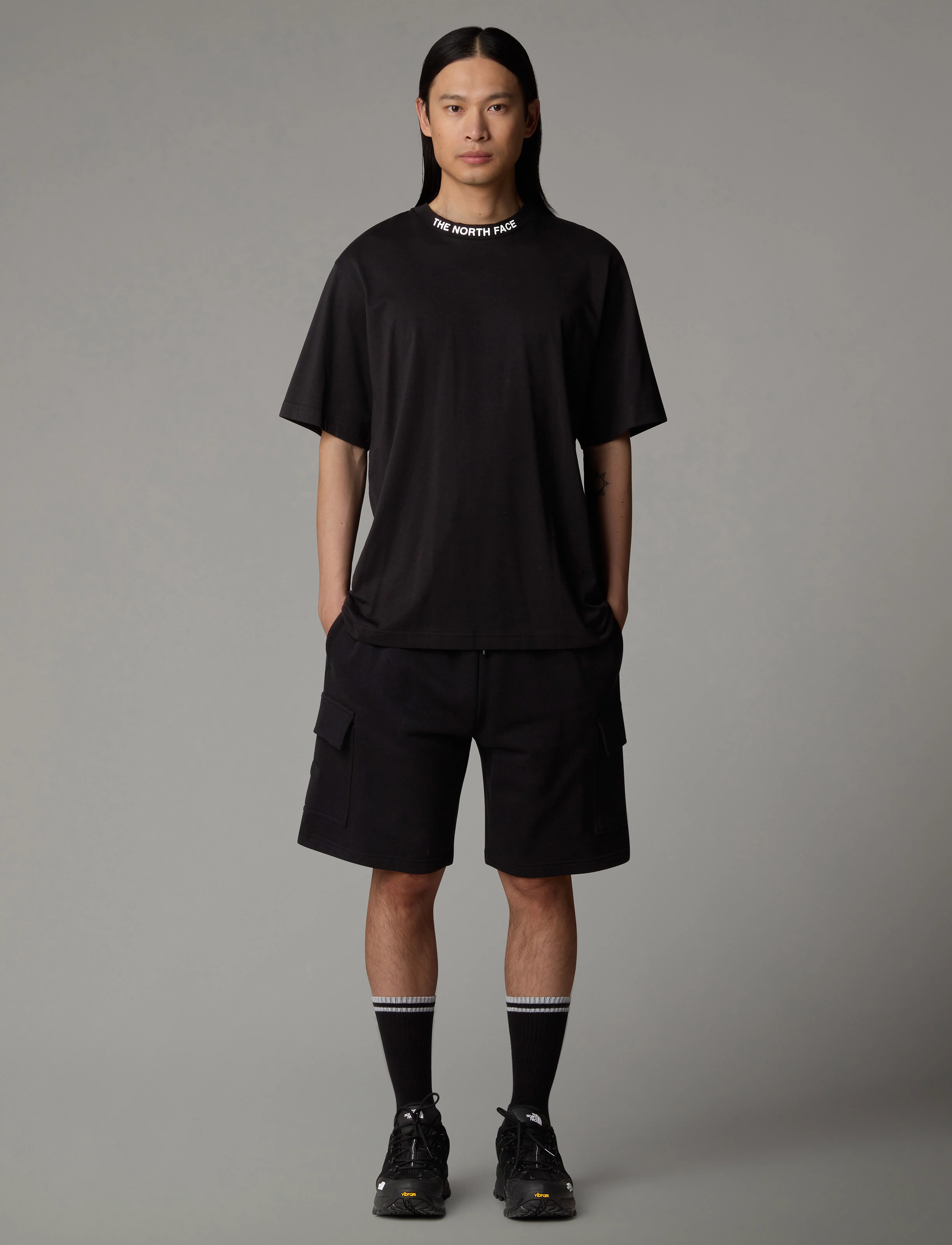 The North Face - M SS ZUMU RELAXED TEE - oberteile & t-shirts - black - 3