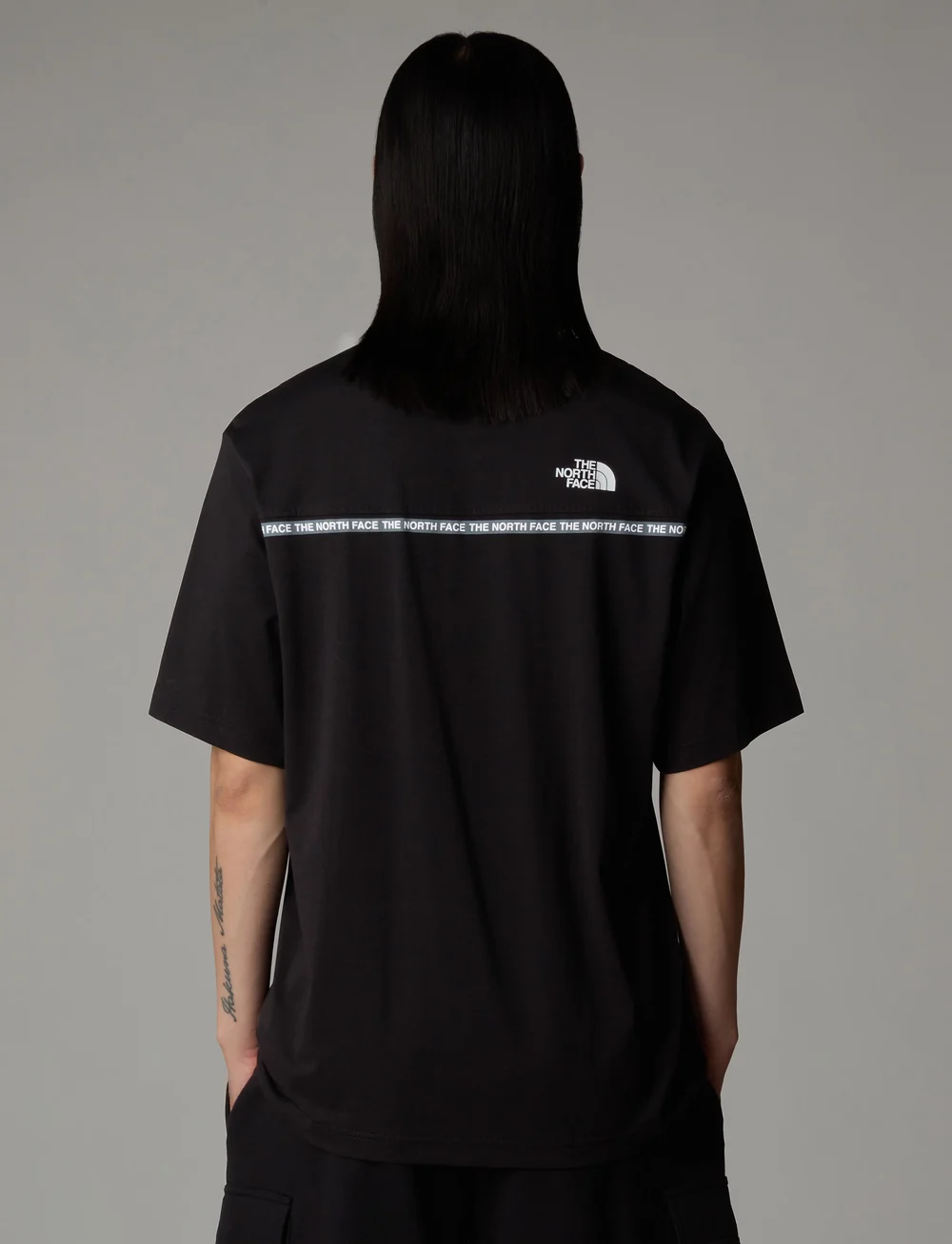 The North Face - M SS ZUMU RELAXED TEE - oberteile & t-shirts - black - 4