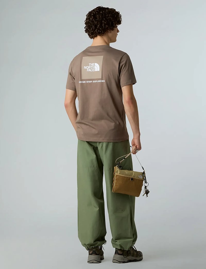 The North Face - M S/S REDBOX TEE - t-shirts - mocha brown/mushroom gr - 4