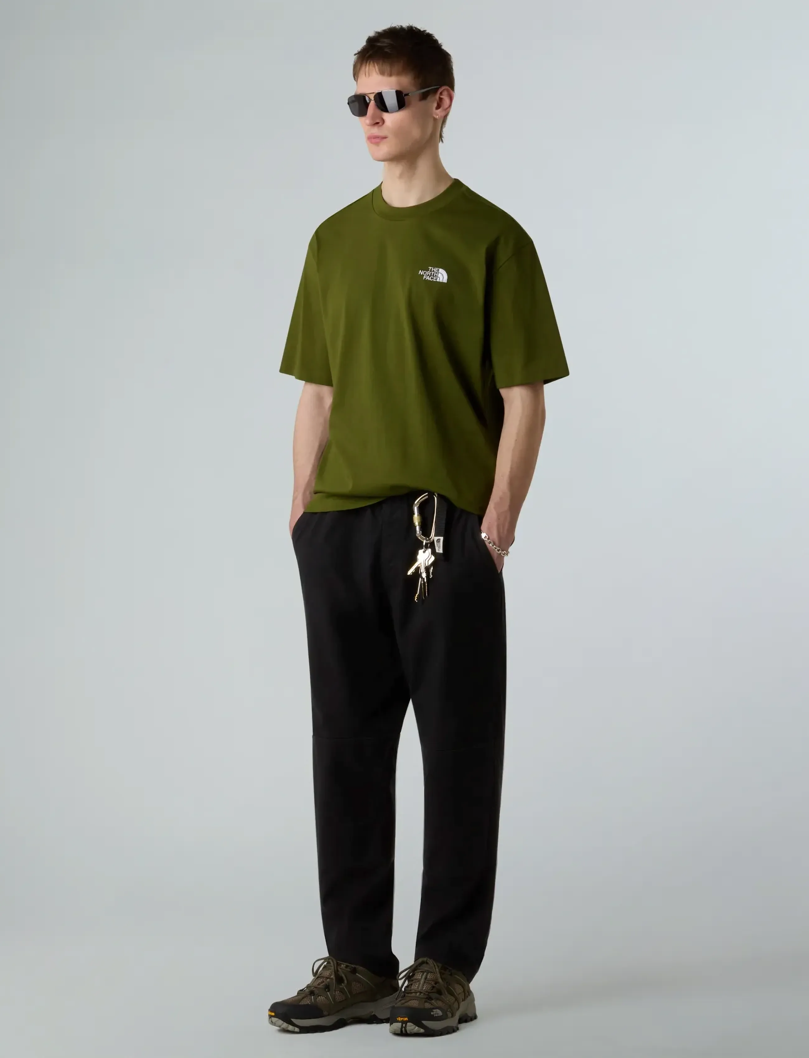 The North Face - M SS ESSENTIAL OVERSIZE TEE - oberteile & t-shirts - woodland green - 3