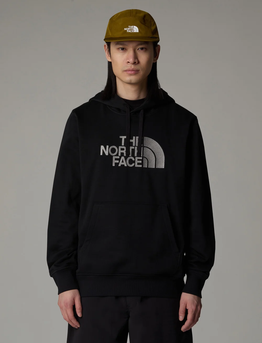 【THE NORTH FACE】 刺しゅうのロゴM DREW PEAK PULLOVER HOODIE The North Face M Drew Peak Regular Hoodie (TNFNF0A89EM