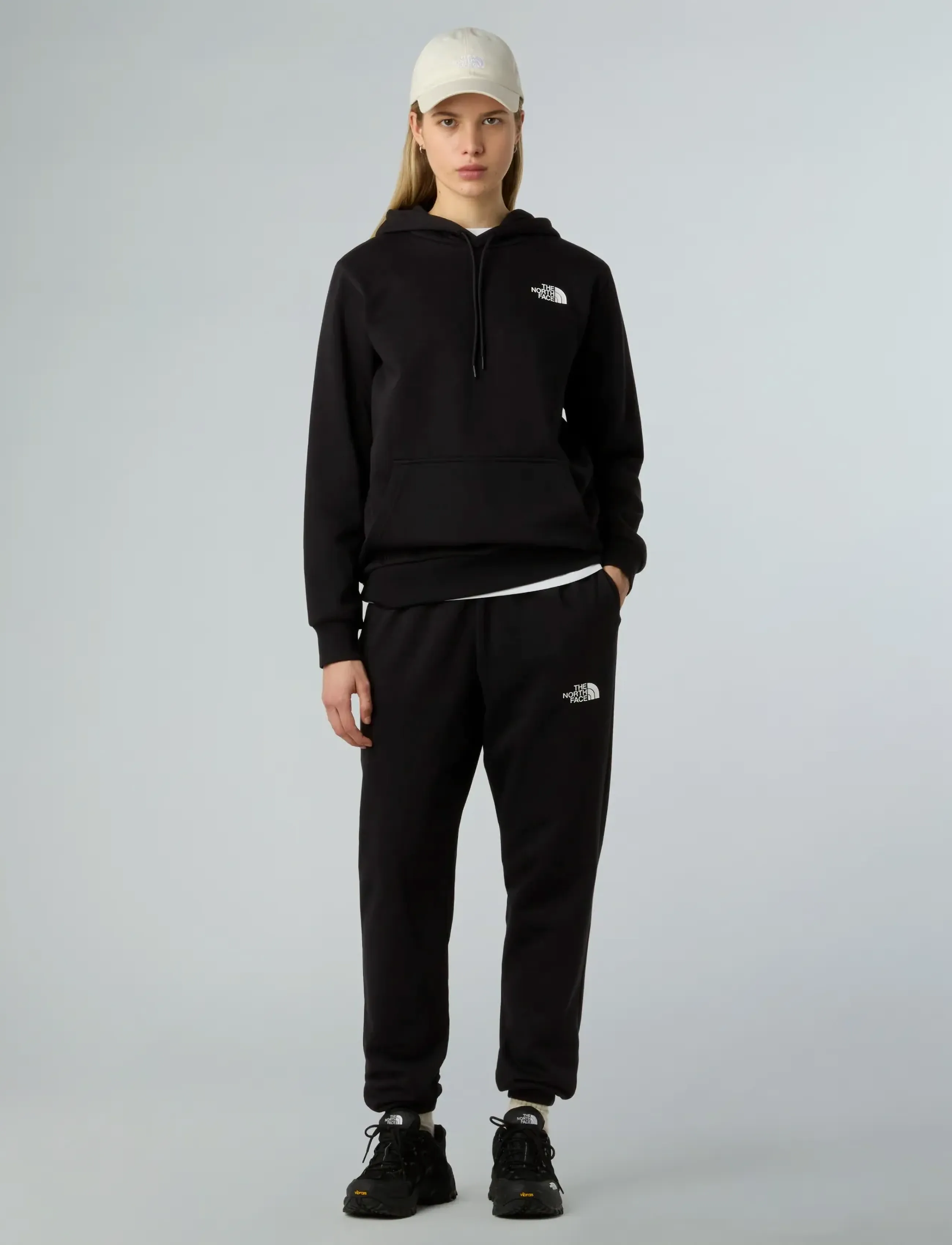 The North Face - W SIMPLE DOME REGULAR HOODIE - džemperi un adījumi - black - 3