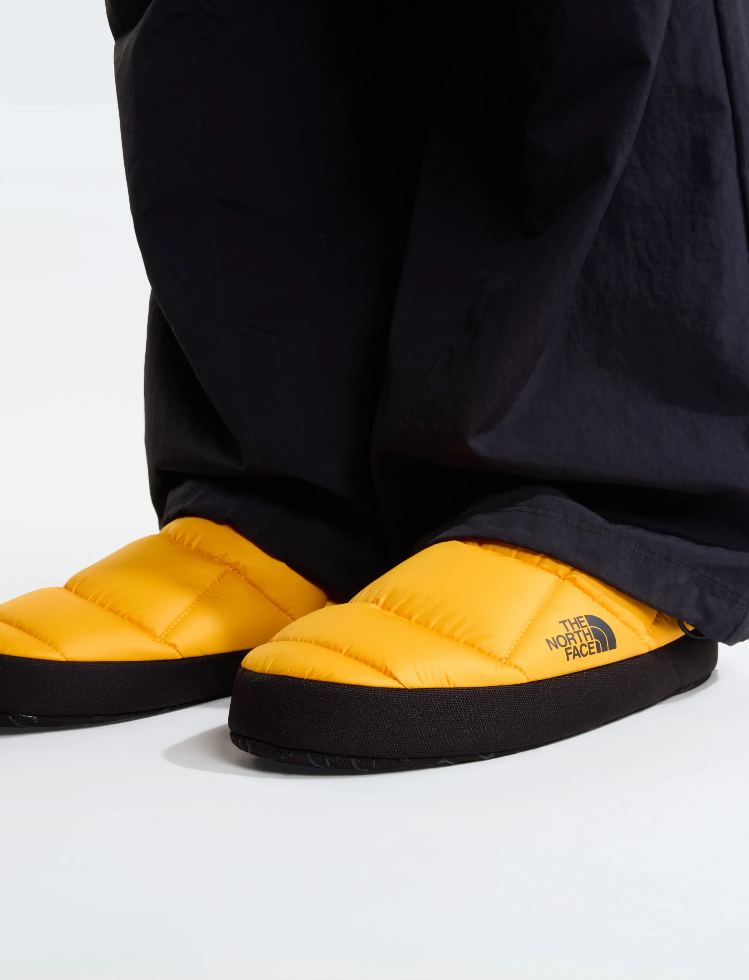 The North Face - NSE TENT MULE IV - lässige sandalen - summit gold/tnf black - 5