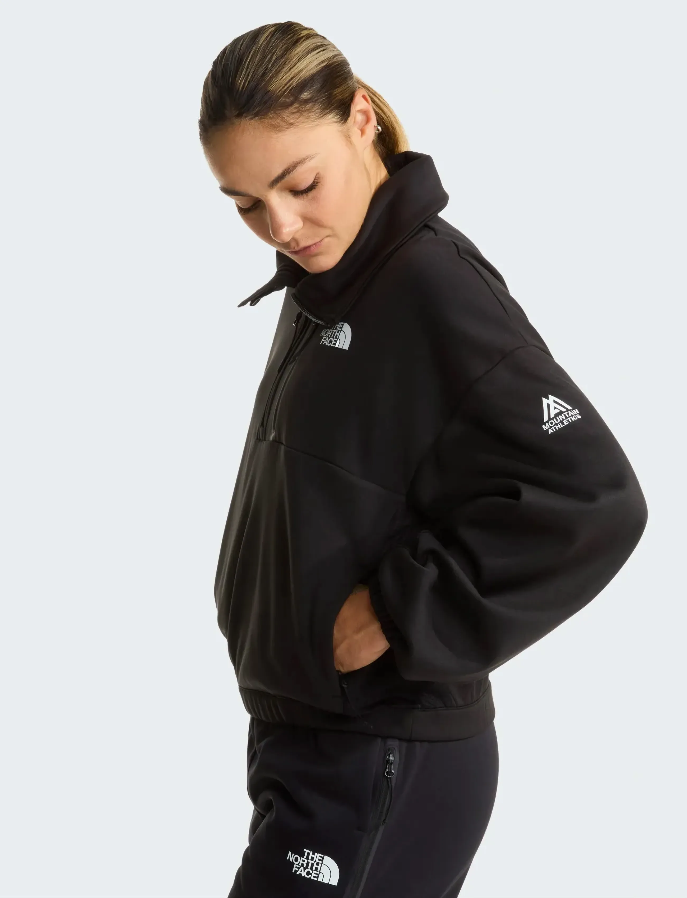 W Ma Fleece Interest 1/4 Zip 2
