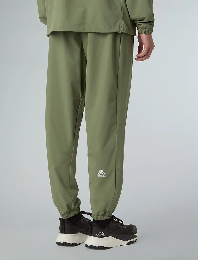 The North Face - M MOUNTAIN ATHLETICS WIND PANT - friluftsbyxor - bark mist - 5