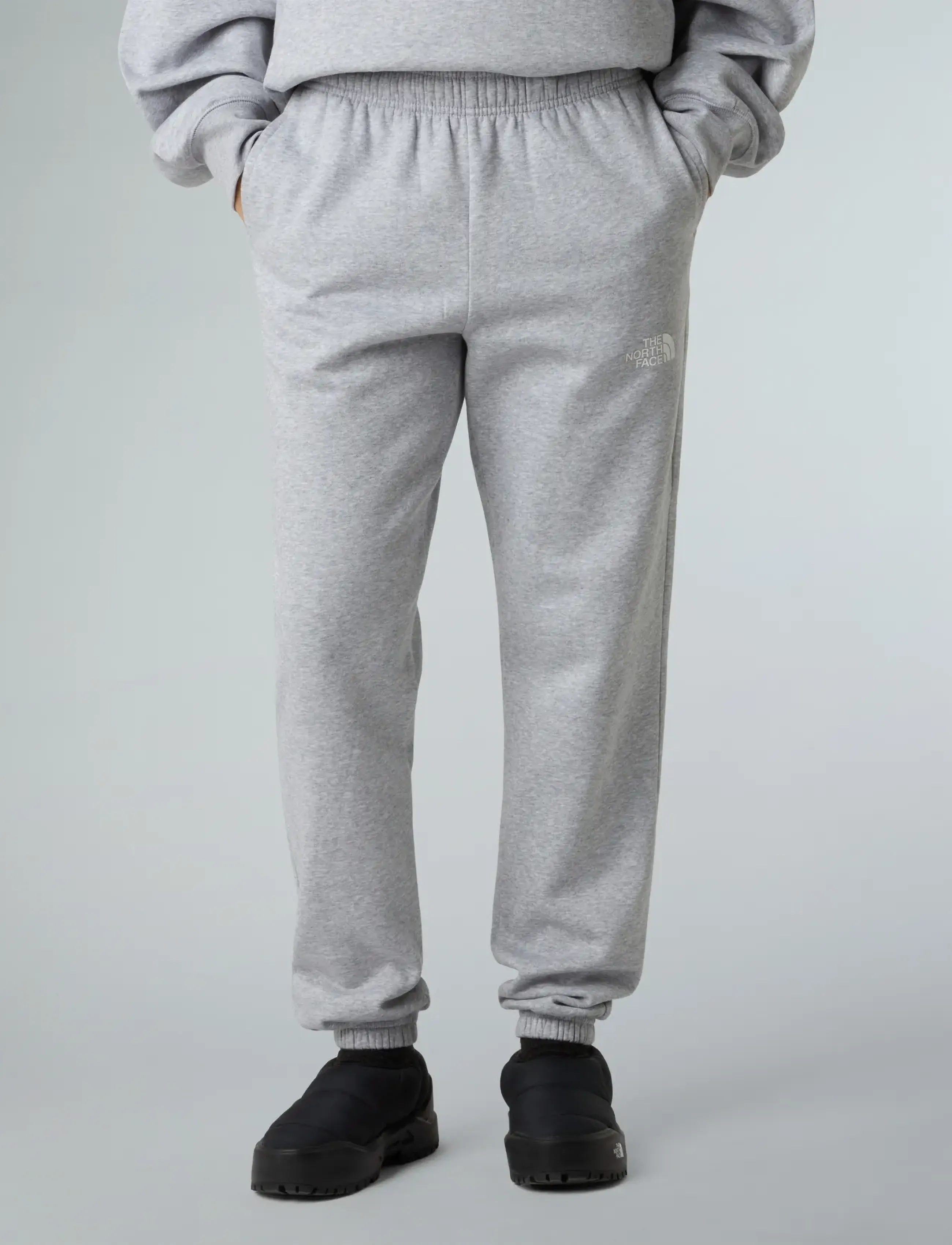 The North Face W SIMPLE DOME REGULAR TAPERED JOGGER - Trainingshosen - TNF LIGHT GREY HEATHER / grey