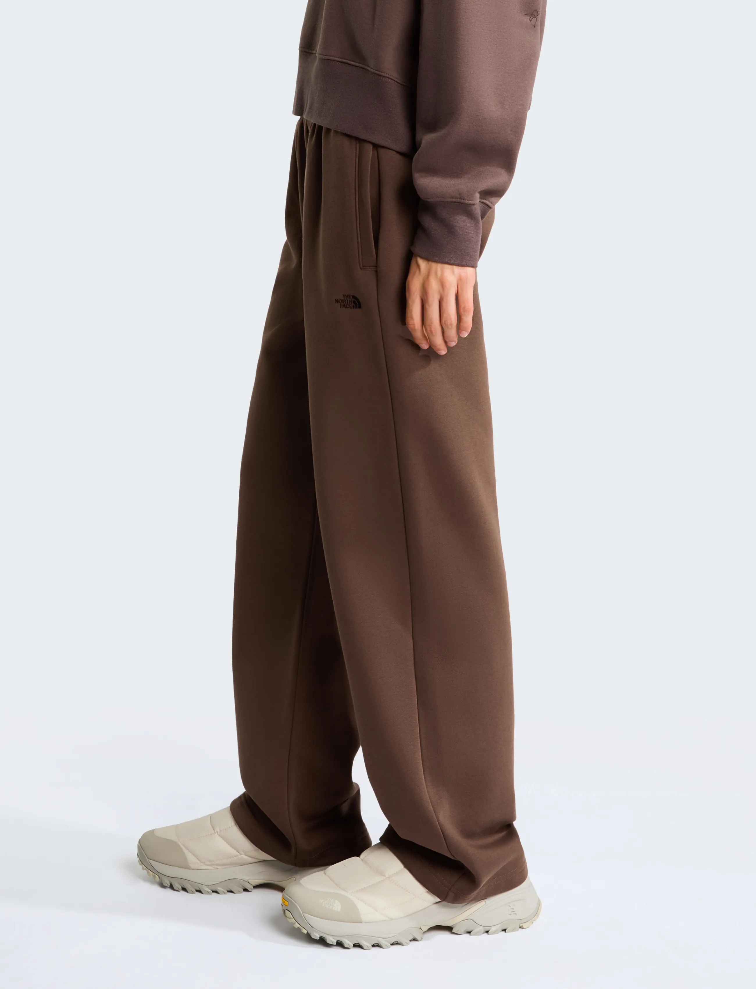 The North Face - W TNF ESSENTIAL SIMPLE DOME STRAIGHT LEG - träningsbyxor - smokey brown - 4