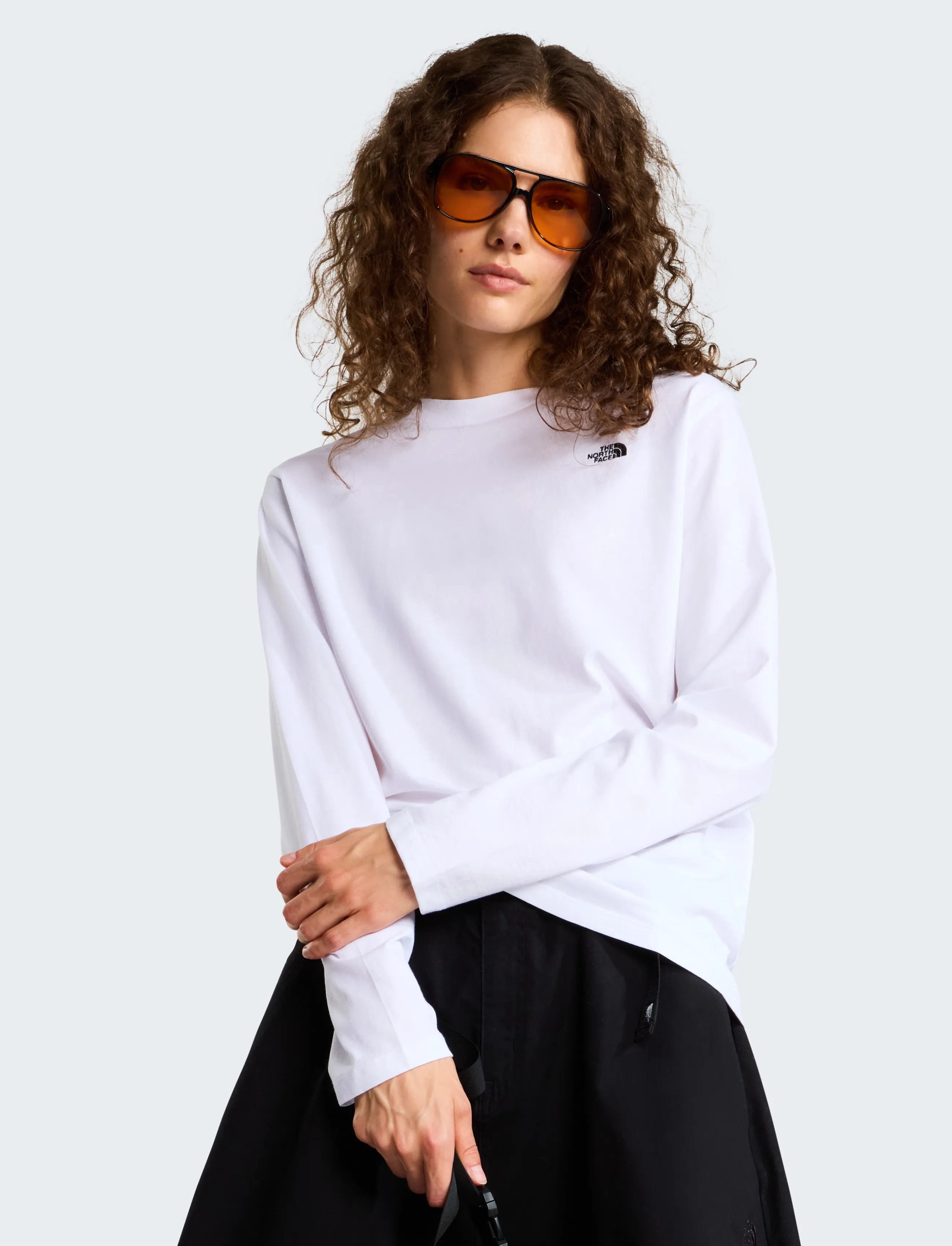 THE NORTH FACE T-shirts & Pikétröjor W Ess Sd Rlx Ls Tee dam – bild 10