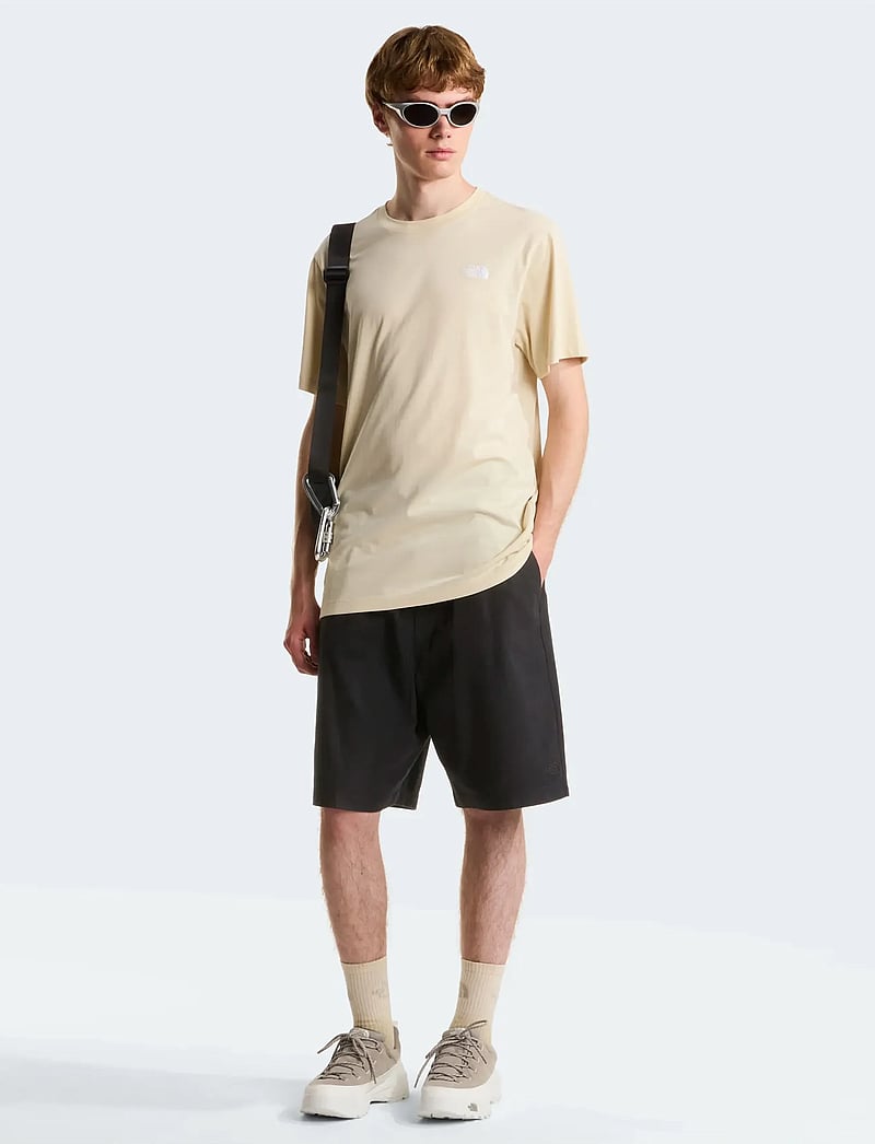 The North Face - M EVOLUTION SIMPLE DOME REGULAR SHORT SL - alussärgid ja t-särgid - desert stone - 3