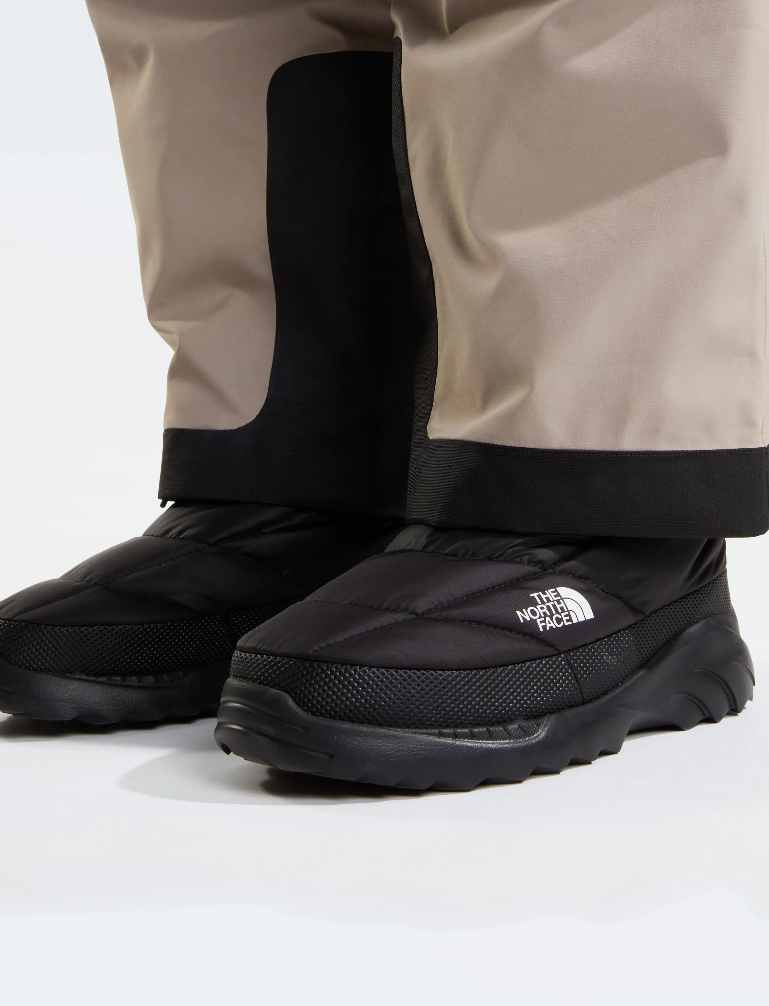The North Face - NUPTSE TRACTION CHUKKA - vinterstøvler - tnf black/tnf black - 5