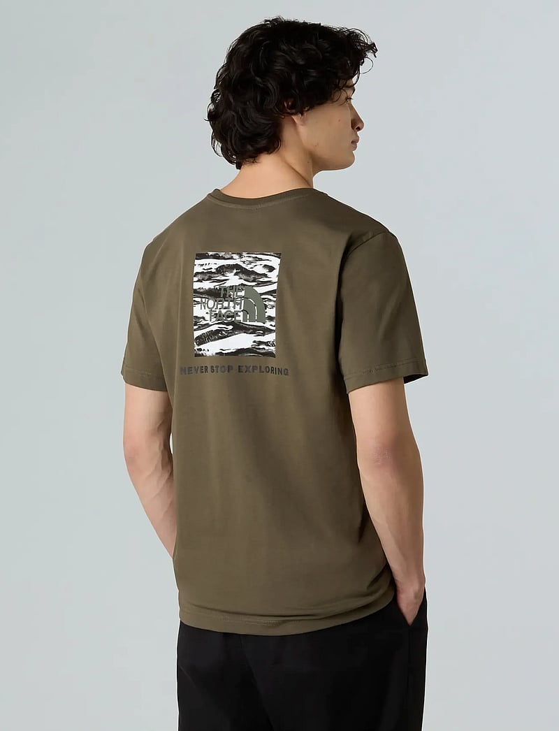 The North Face - M BOX NSE EDGE OF LIGHT INFILL S/S TEE - t-shirts - new taupe green/tnf bla - 0